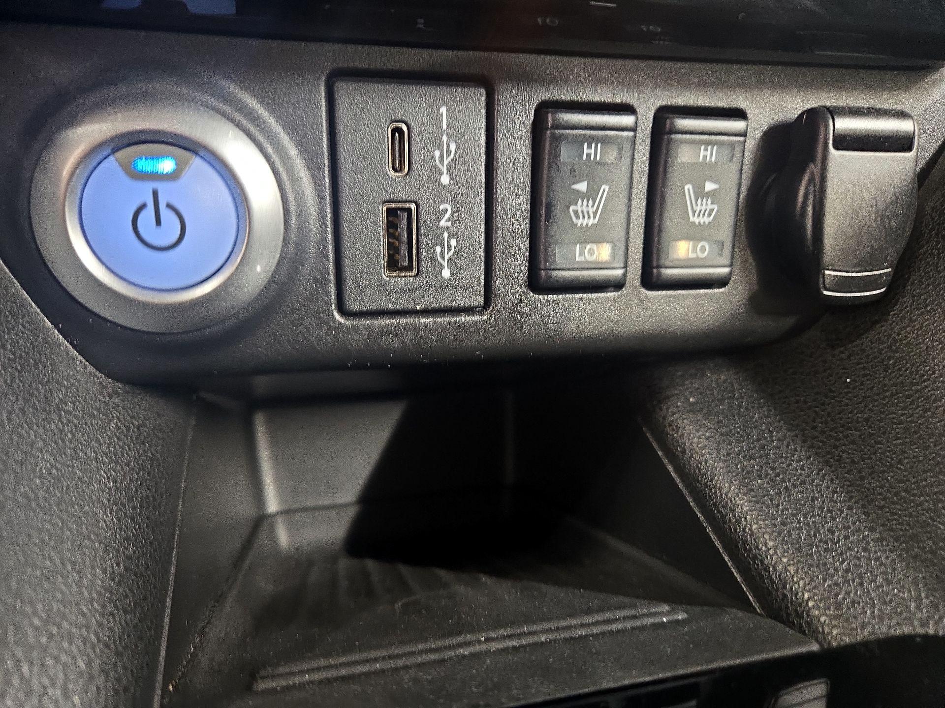Thumbnail: 2023 Nissan Leaf - 18