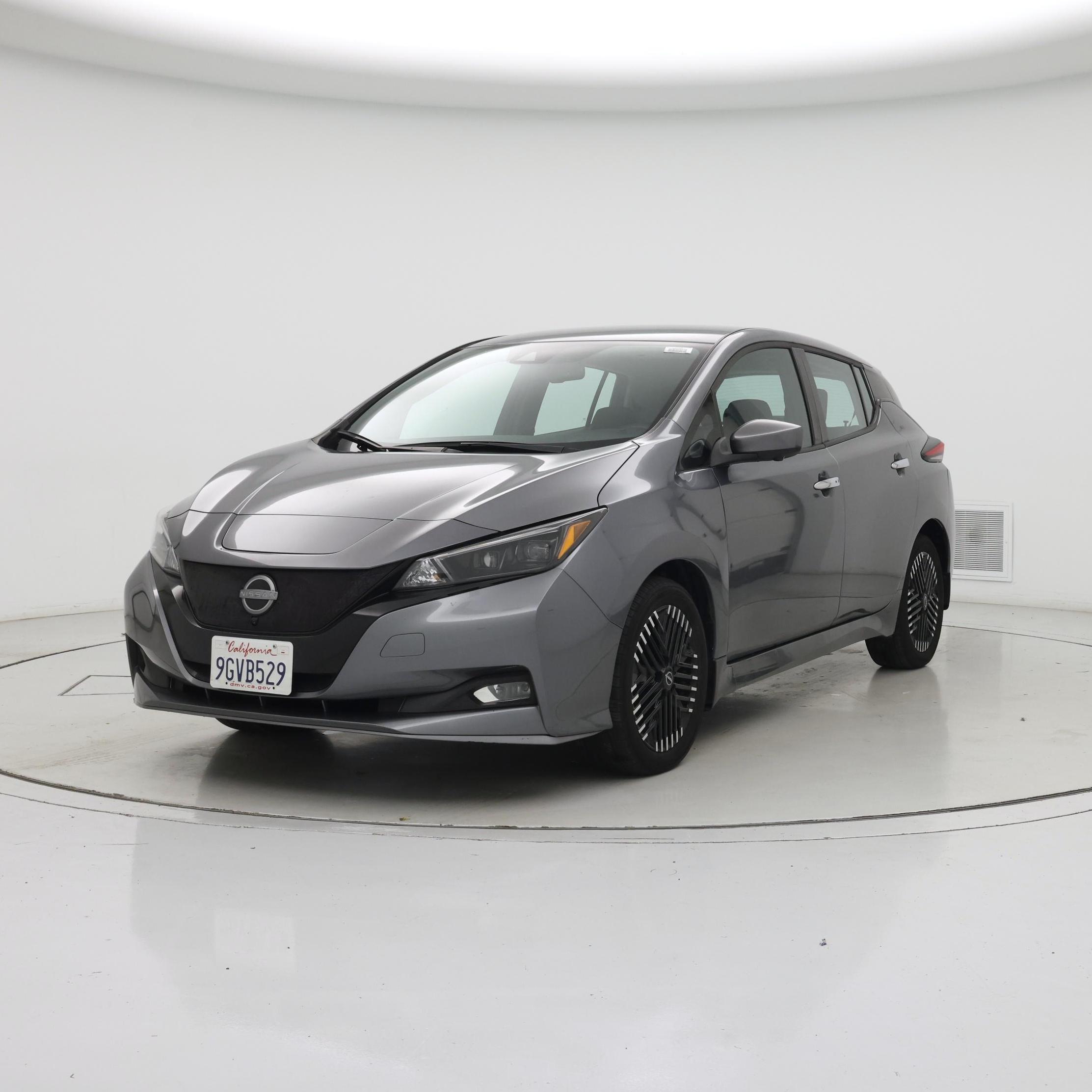 Thumbnail: 2023 Nissan Leaf - 4