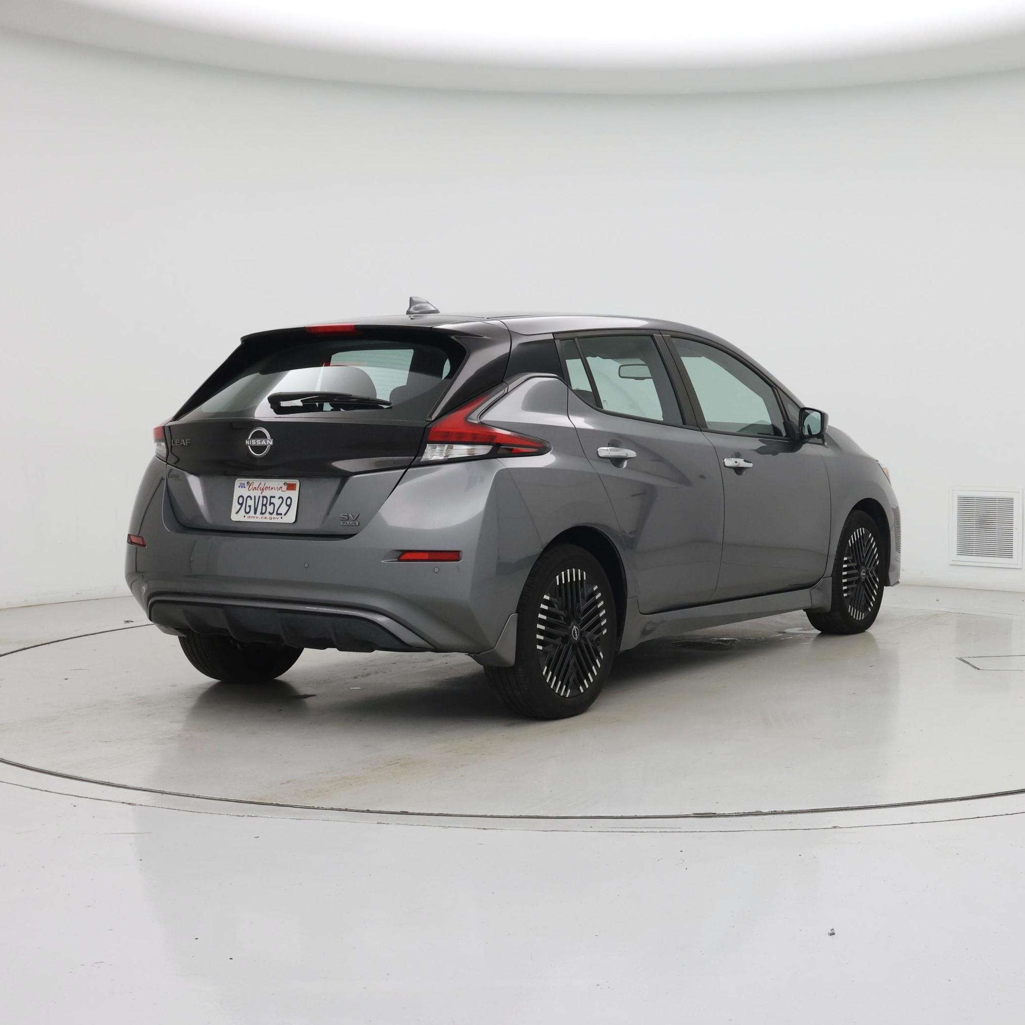 Thumbnail: 2023 Nissan Leaf - 8