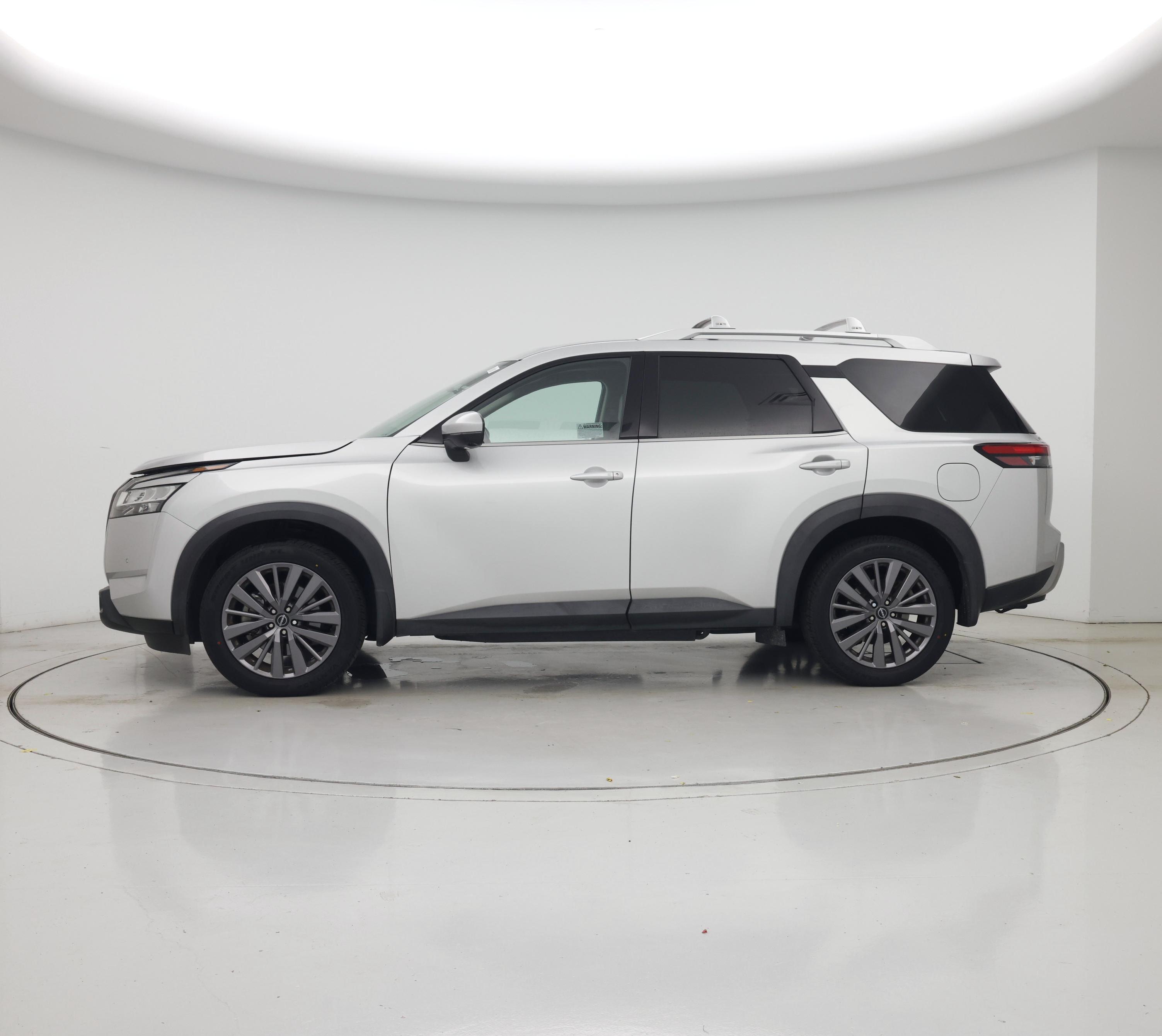 Thumbnail: 2023 Nissan Pathfinder - 3