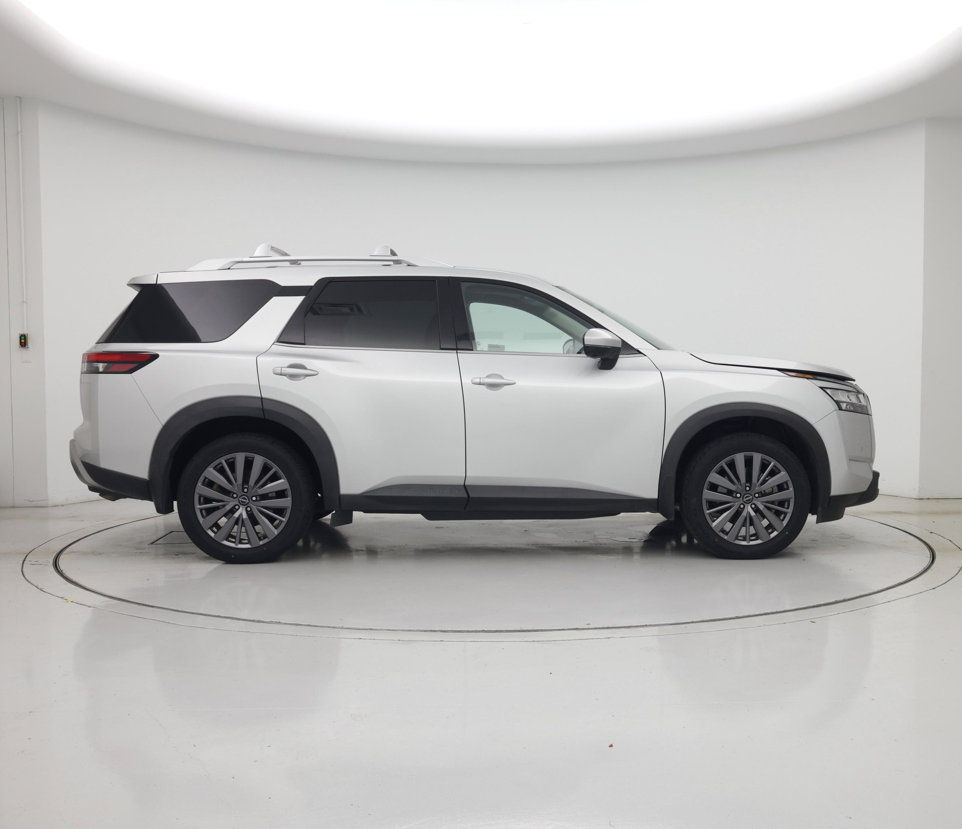 Thumbnail: 2023 Nissan Pathfinder - 7