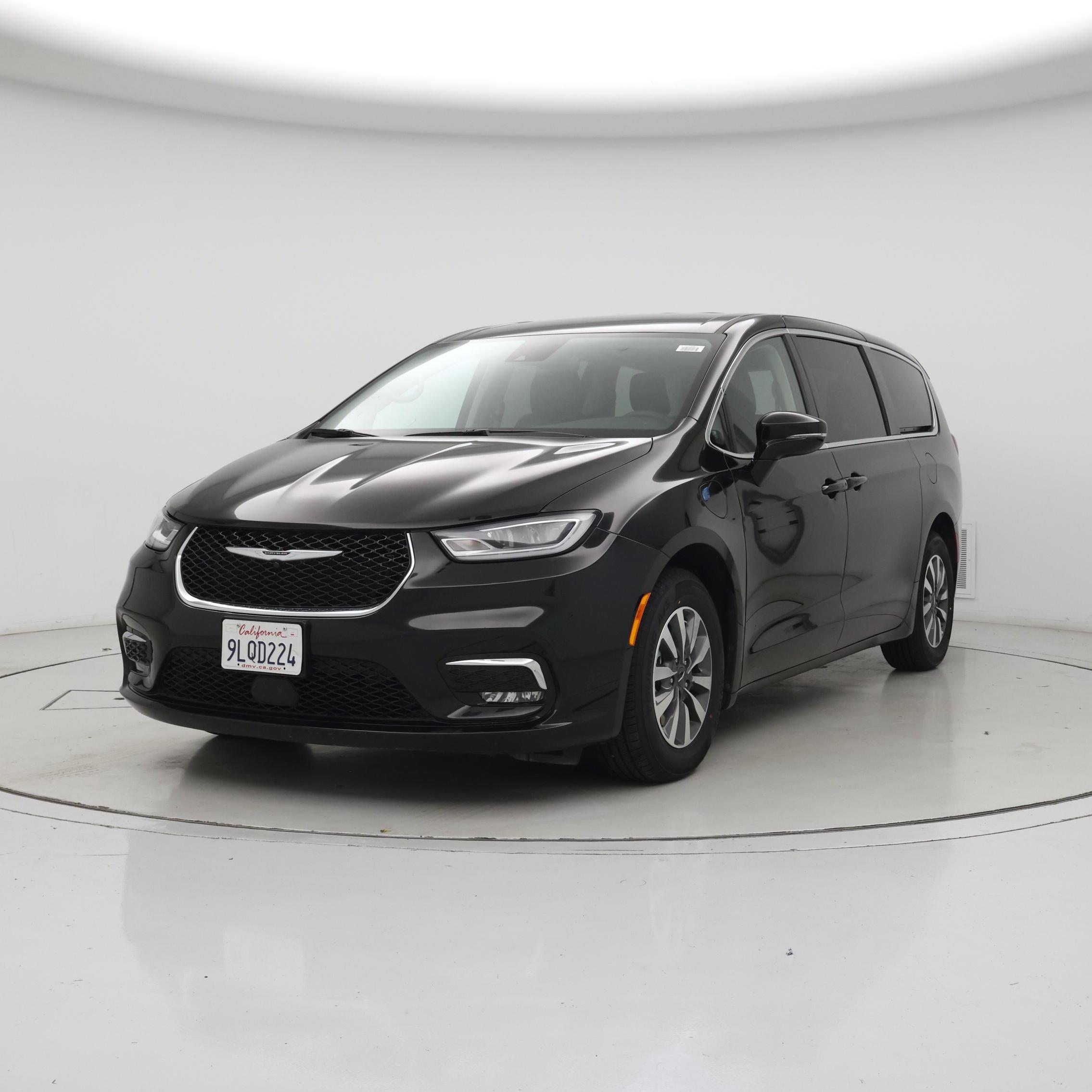 Thumbnail: 2024 Chrysler Pacifica - 4