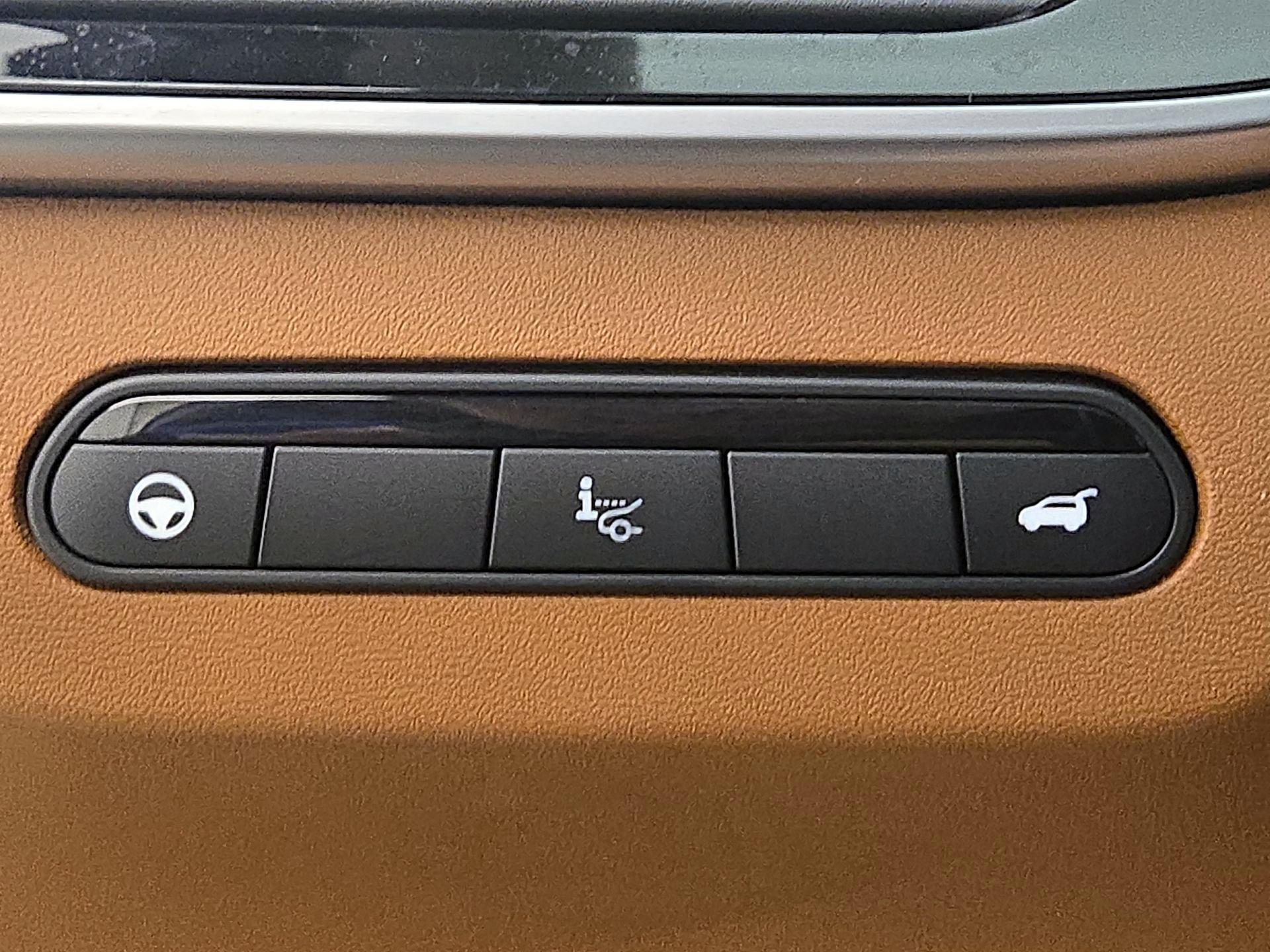 Thumbnail: 2023 INFINITI QX60 - 13