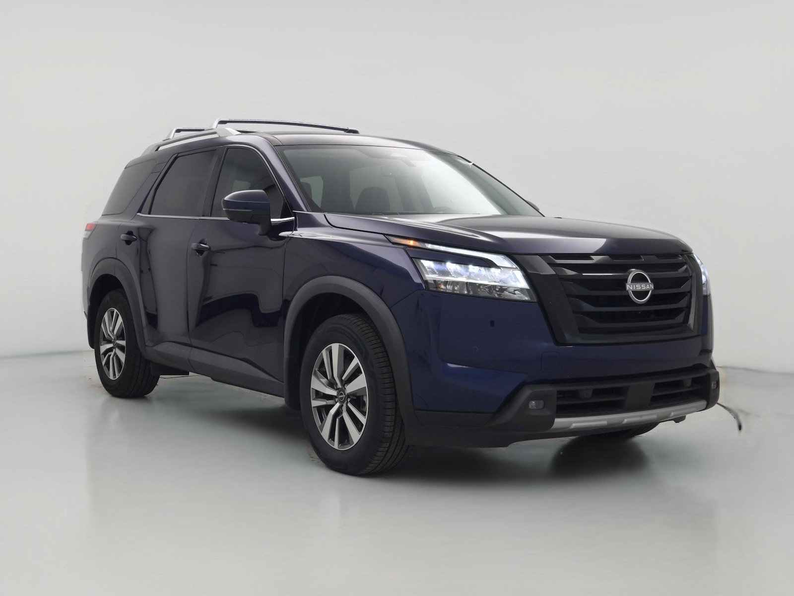 2023 Nissan Pathfinder SL - Photo 1