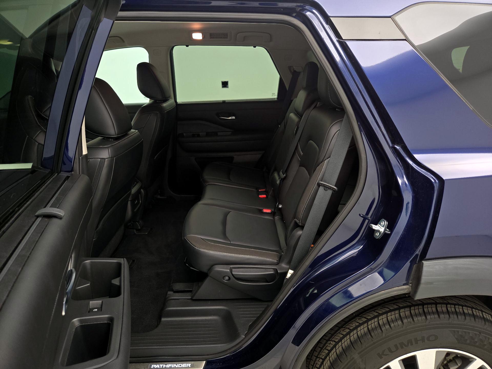 Thumbnail: 2023 Nissan Pathfinder - 20