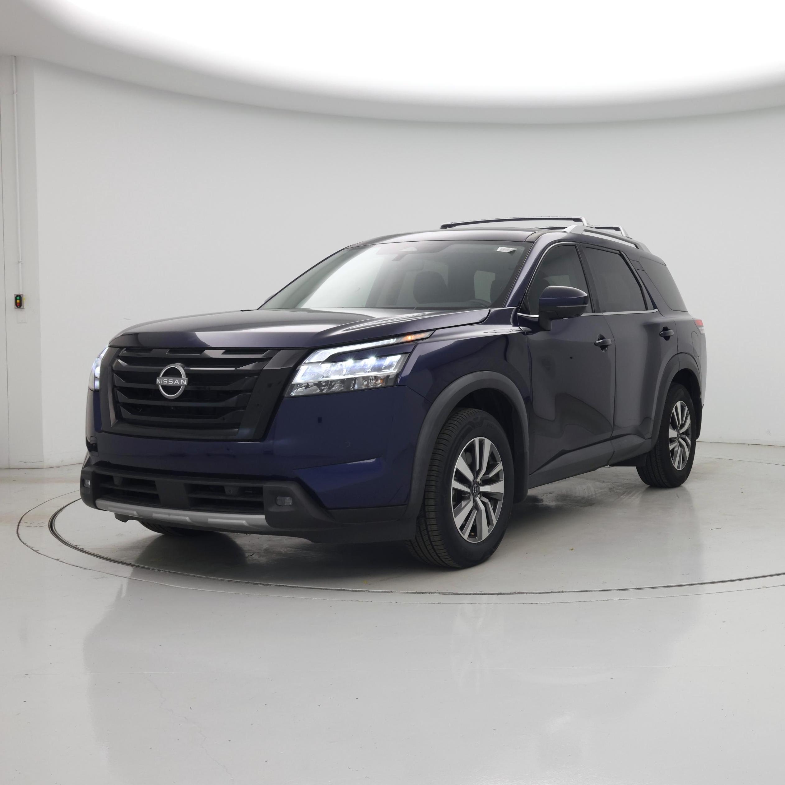 Thumbnail: 2023 Nissan Pathfinder - 4