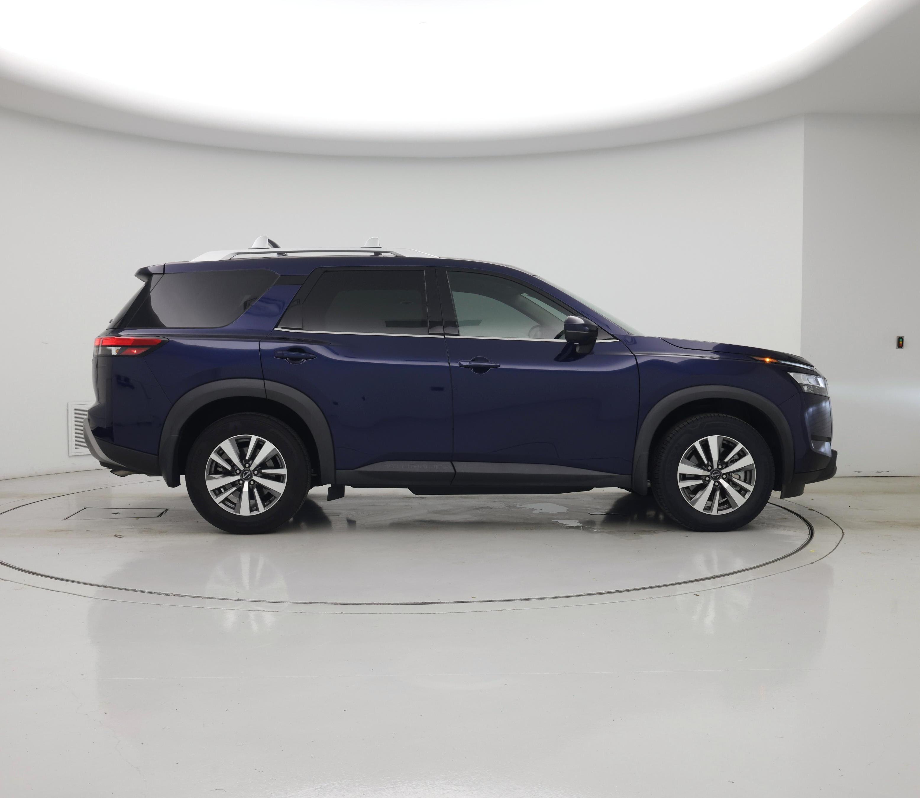 Thumbnail: 2023 Nissan Pathfinder - 7