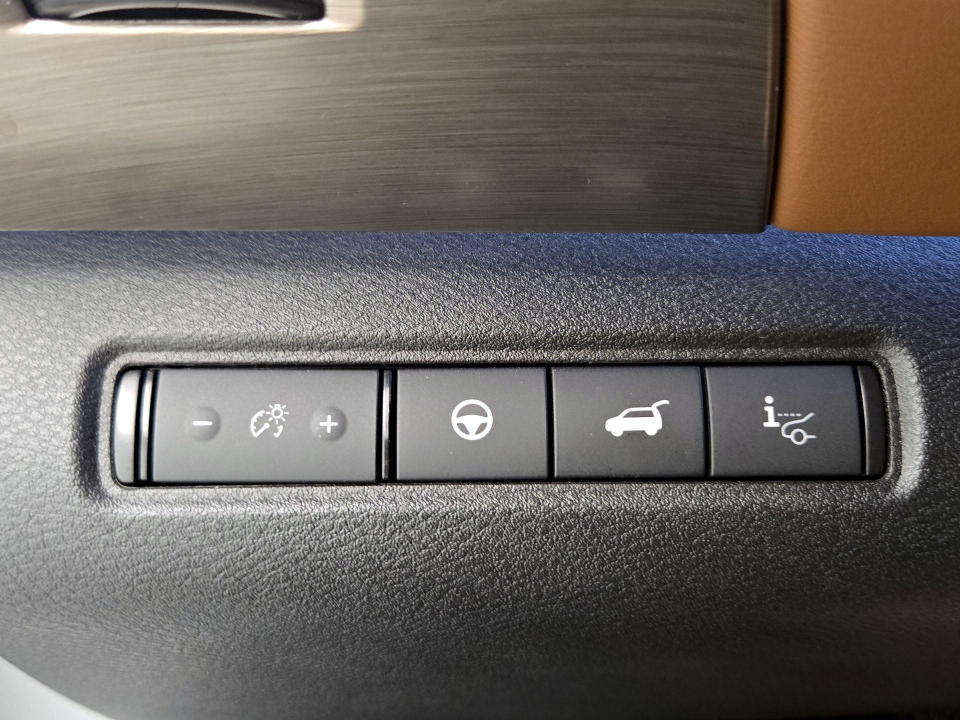 Thumbnail: 2023 Nissan Pathfinder - 13