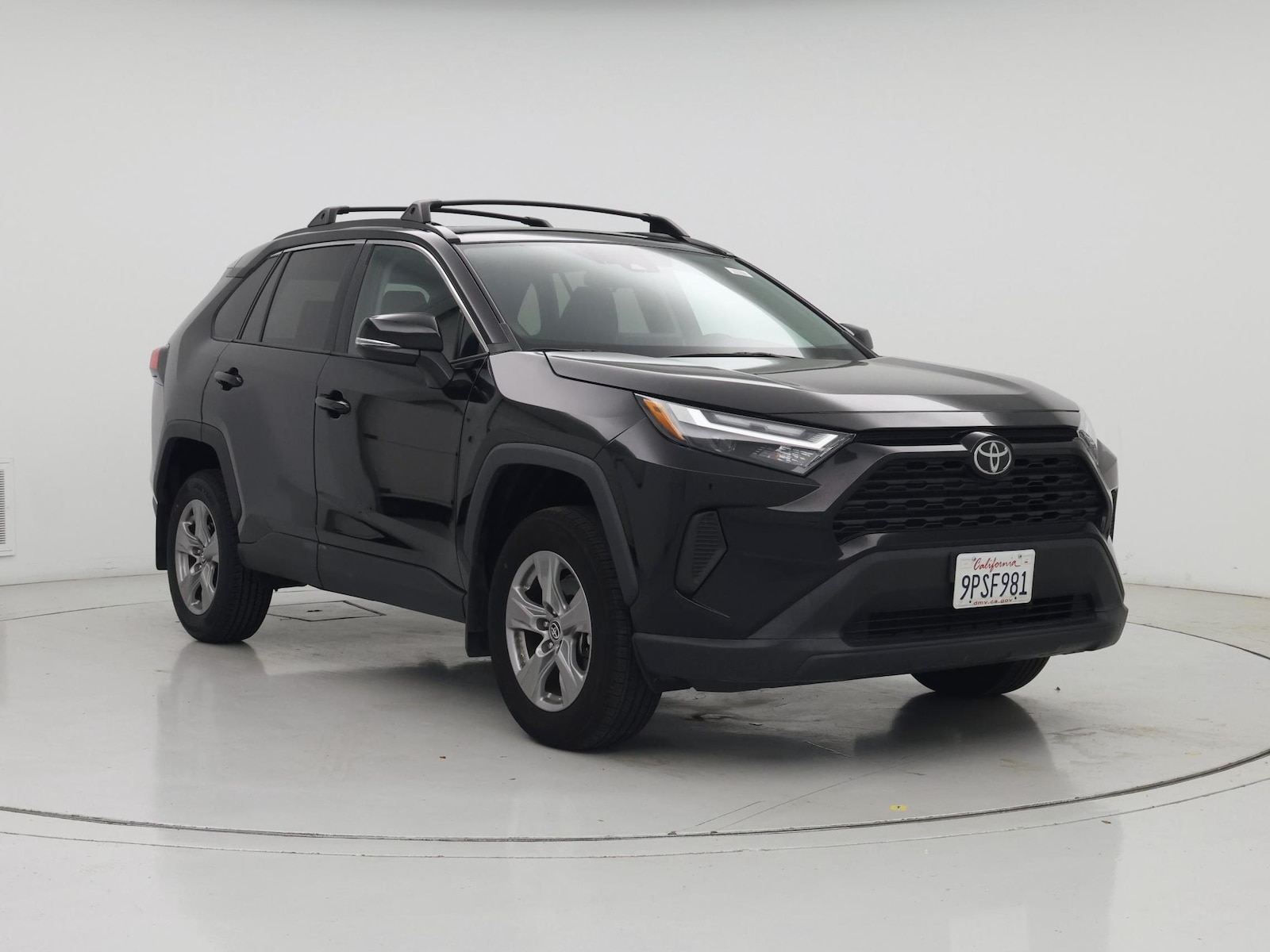 2024 Toyota RAV4 XLE - Photo 2