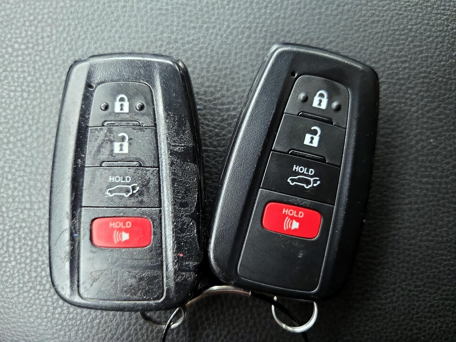 2024 Toyota RAV4 XLE - Photo 24