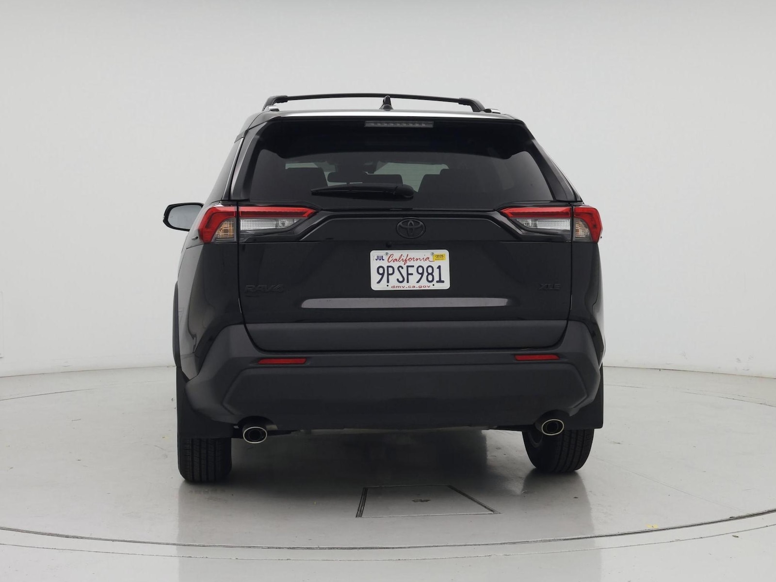 2024 Toyota RAV4 XLE - Photo 7