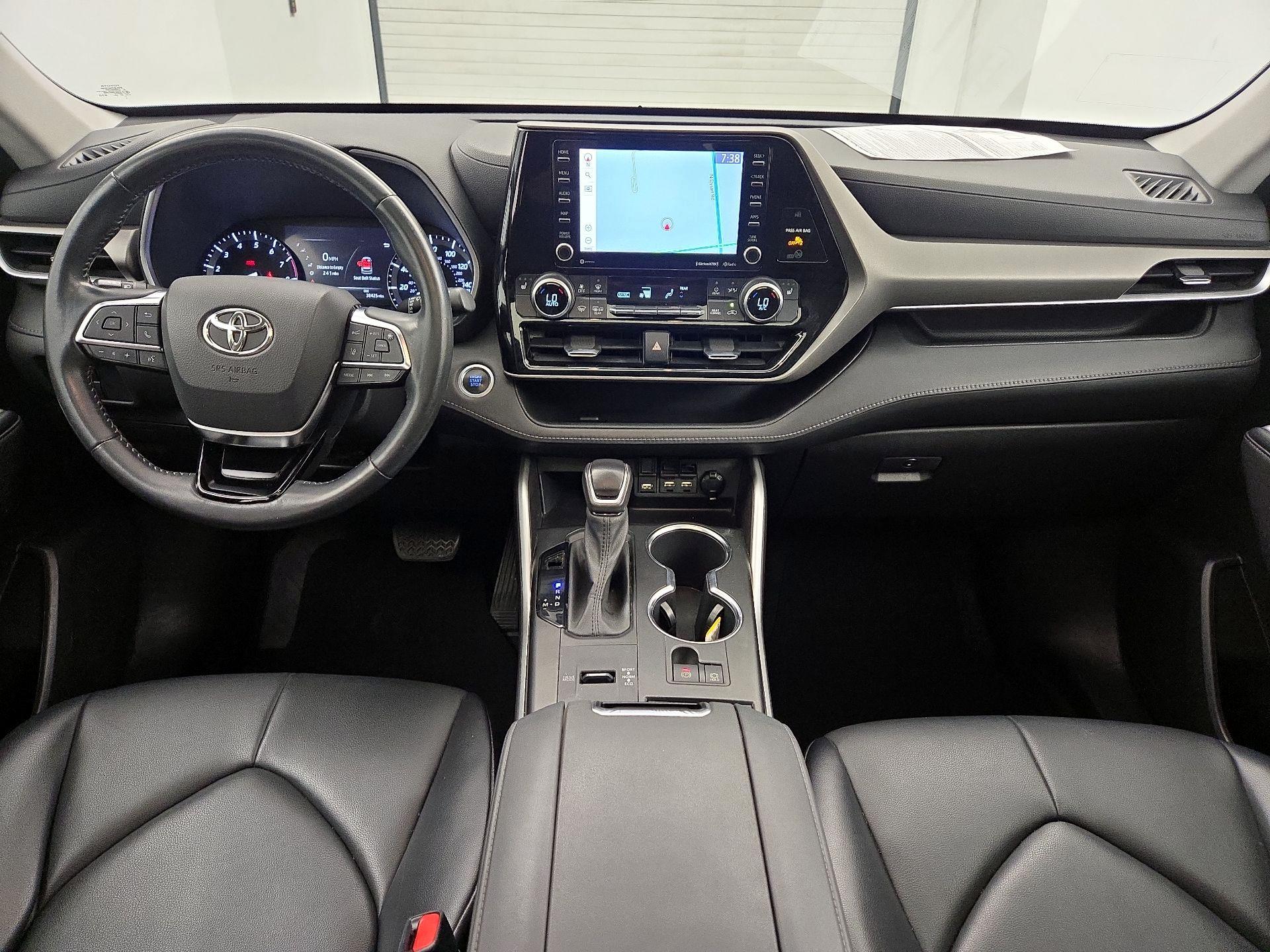 Thumbnail: 2021 Toyota Highlander - 9