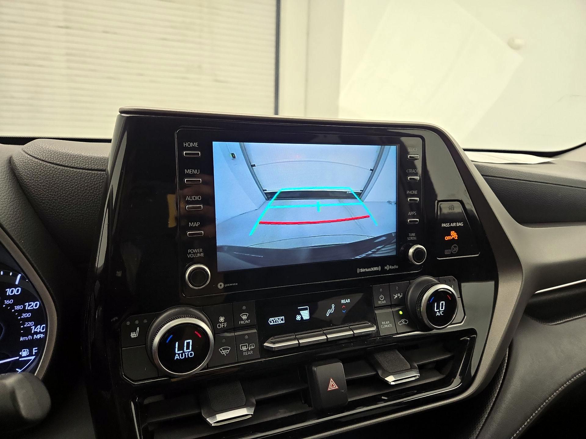 Thumbnail: 2021 Toyota Highlander - 15