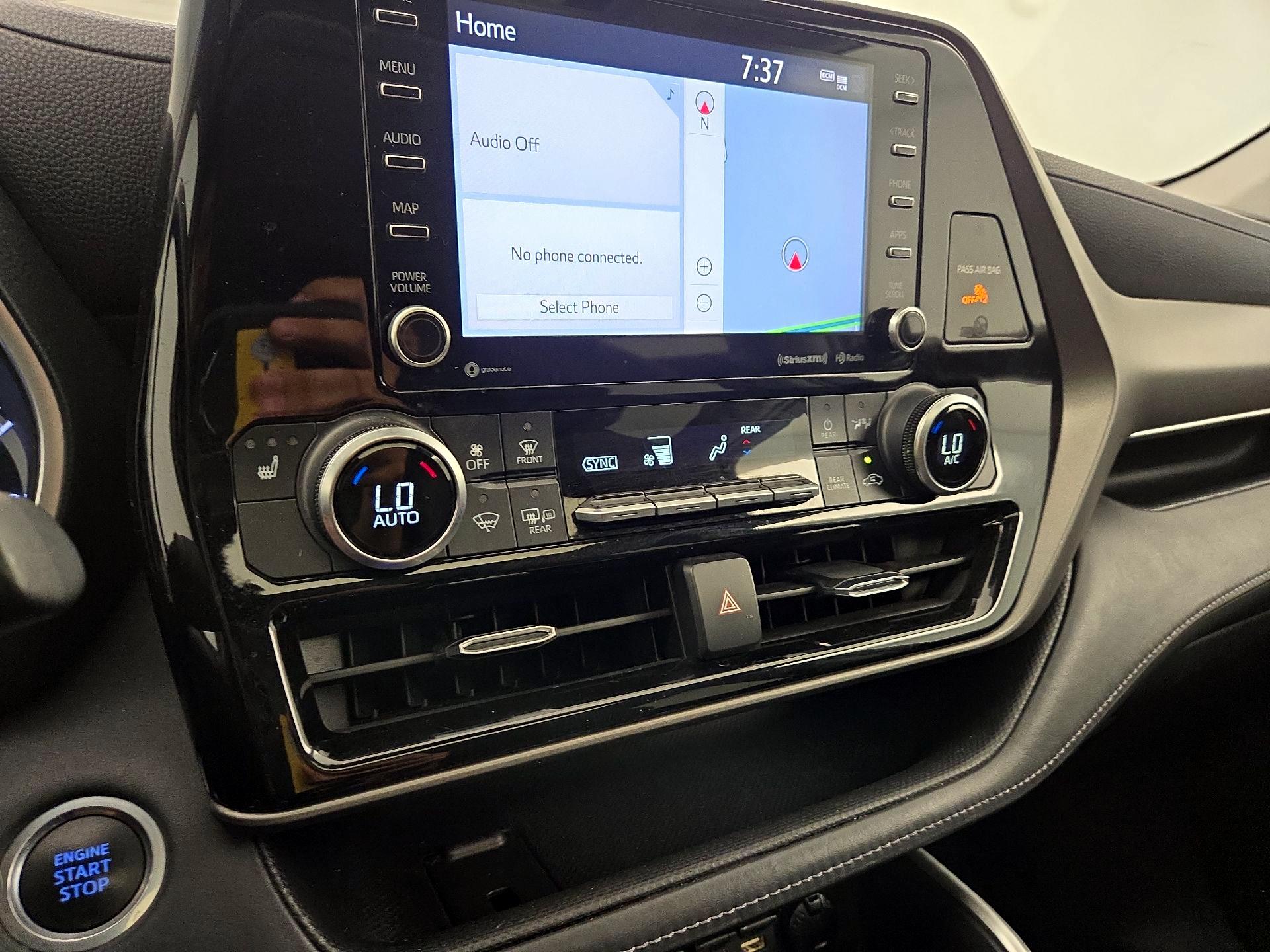 Thumbnail: 2021 Toyota Highlander - 17