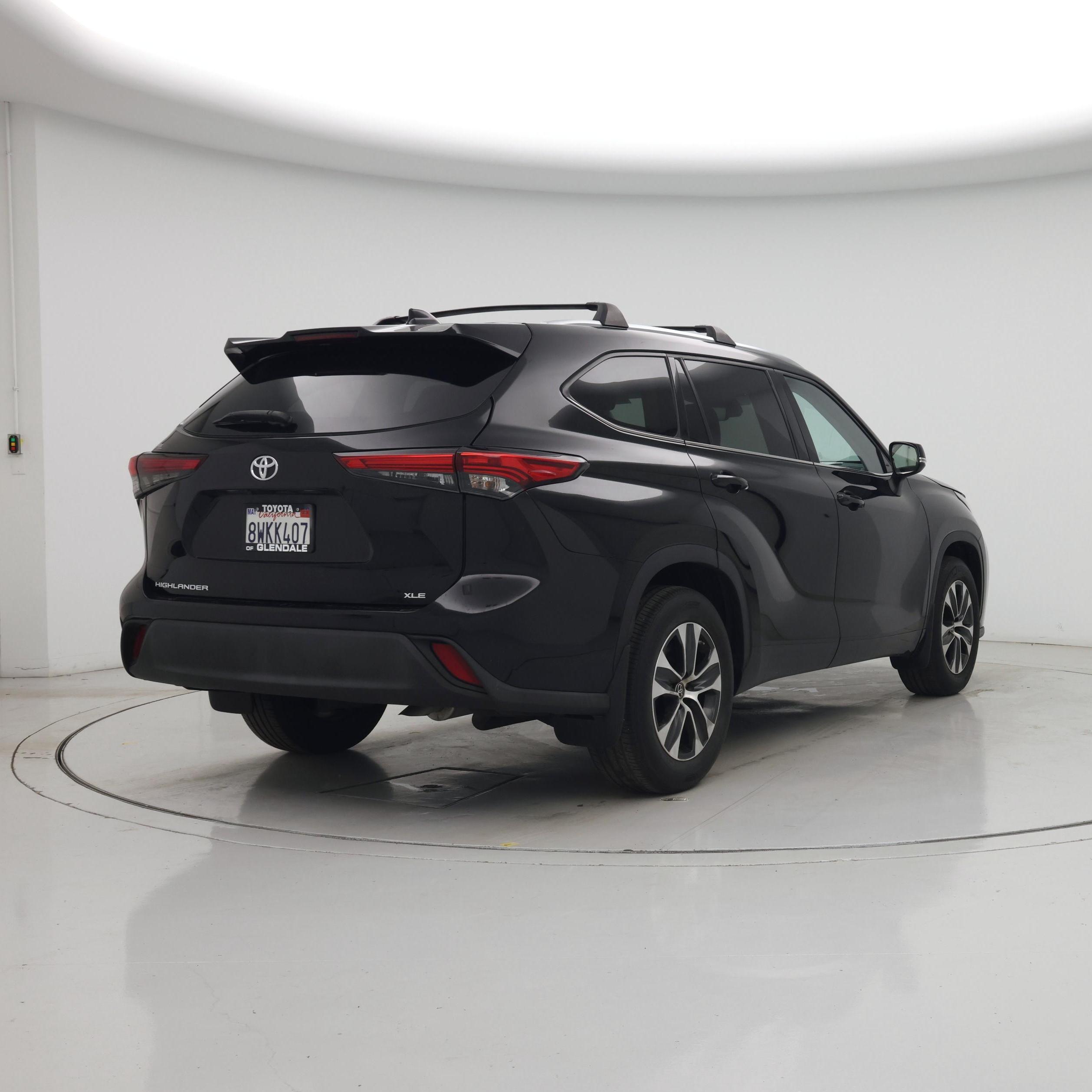 Thumbnail: 2021 Toyota Highlander - 8