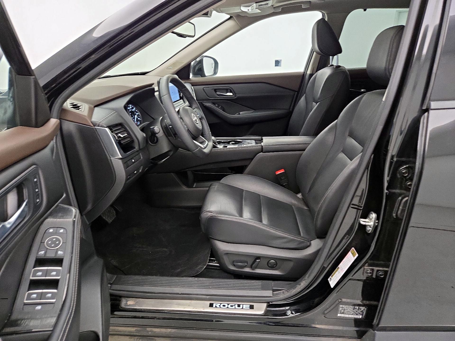 Thumbnail: 2023 Nissan Rogue - 11