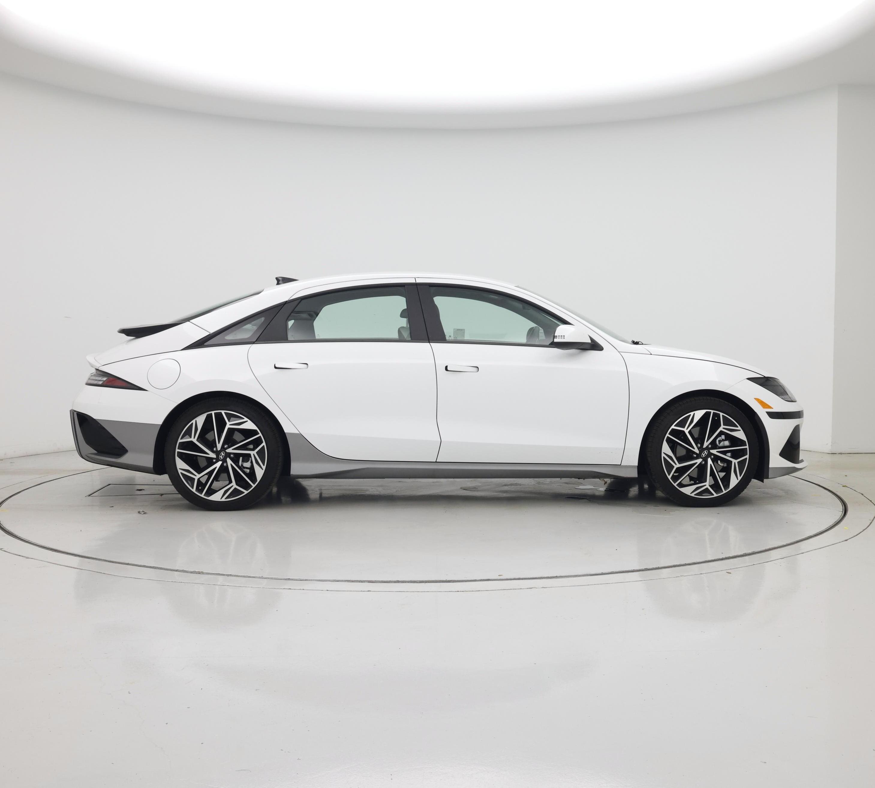 Thumbnail: 2024 Hyundai Ioniq 6 - 7