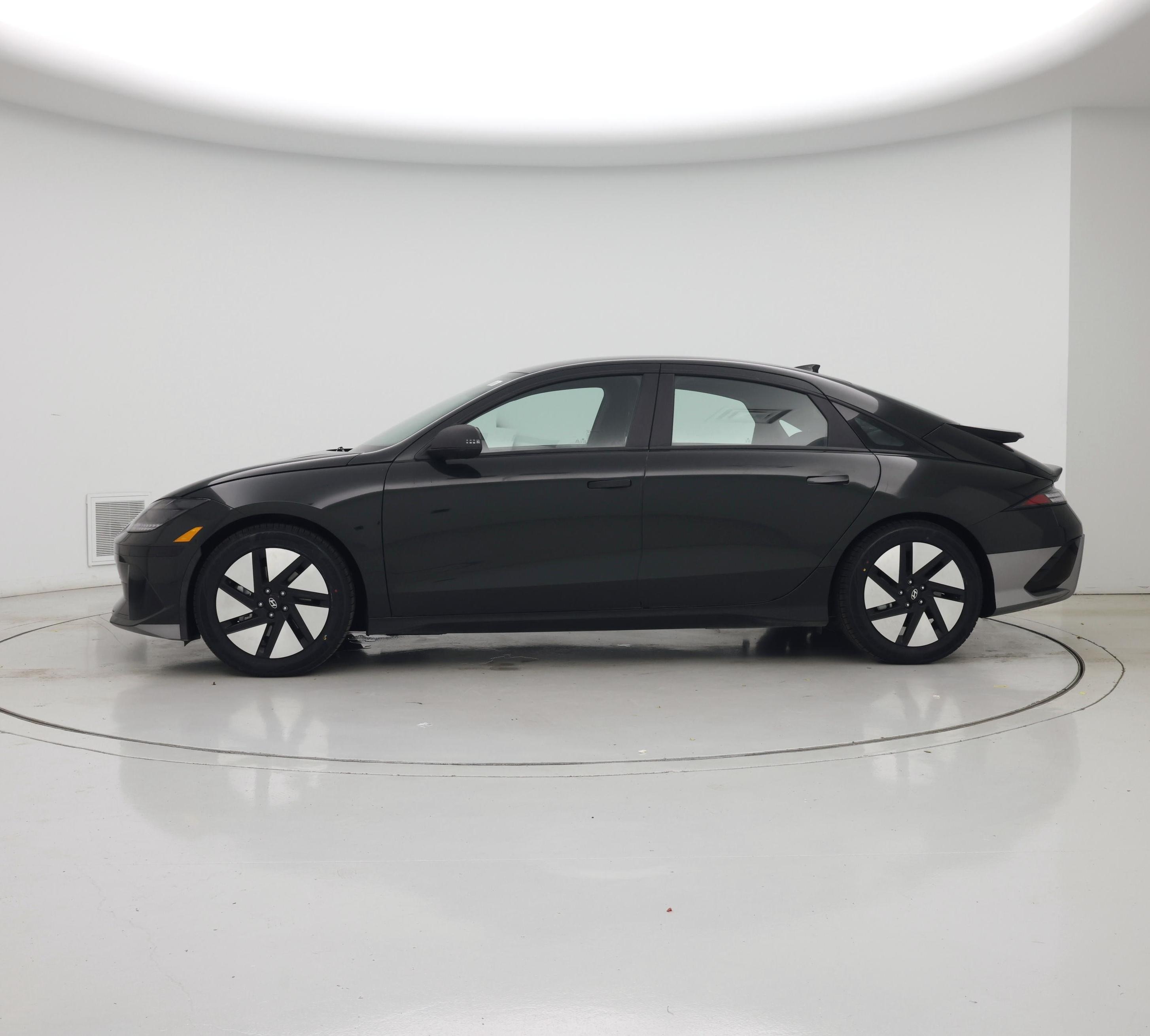 Thumbnail: 2024 Hyundai Ioniq 6 - 3