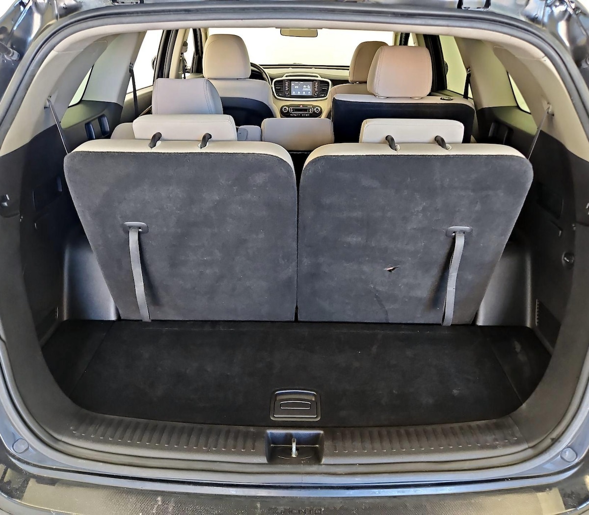 Trunk/Cargo (Seats Up)