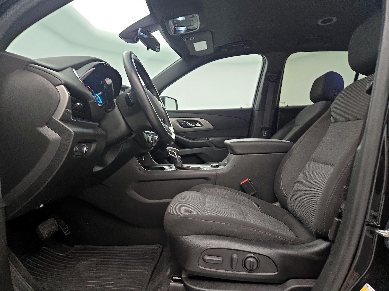 2023 Chevrolet Traverse 1LT - Photo 12