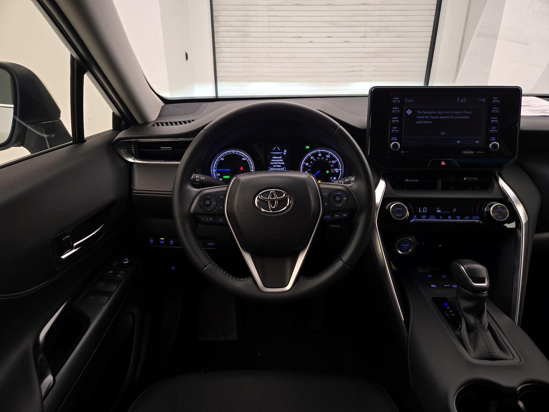 Thumbnail: 2022 Toyota Venza - 10