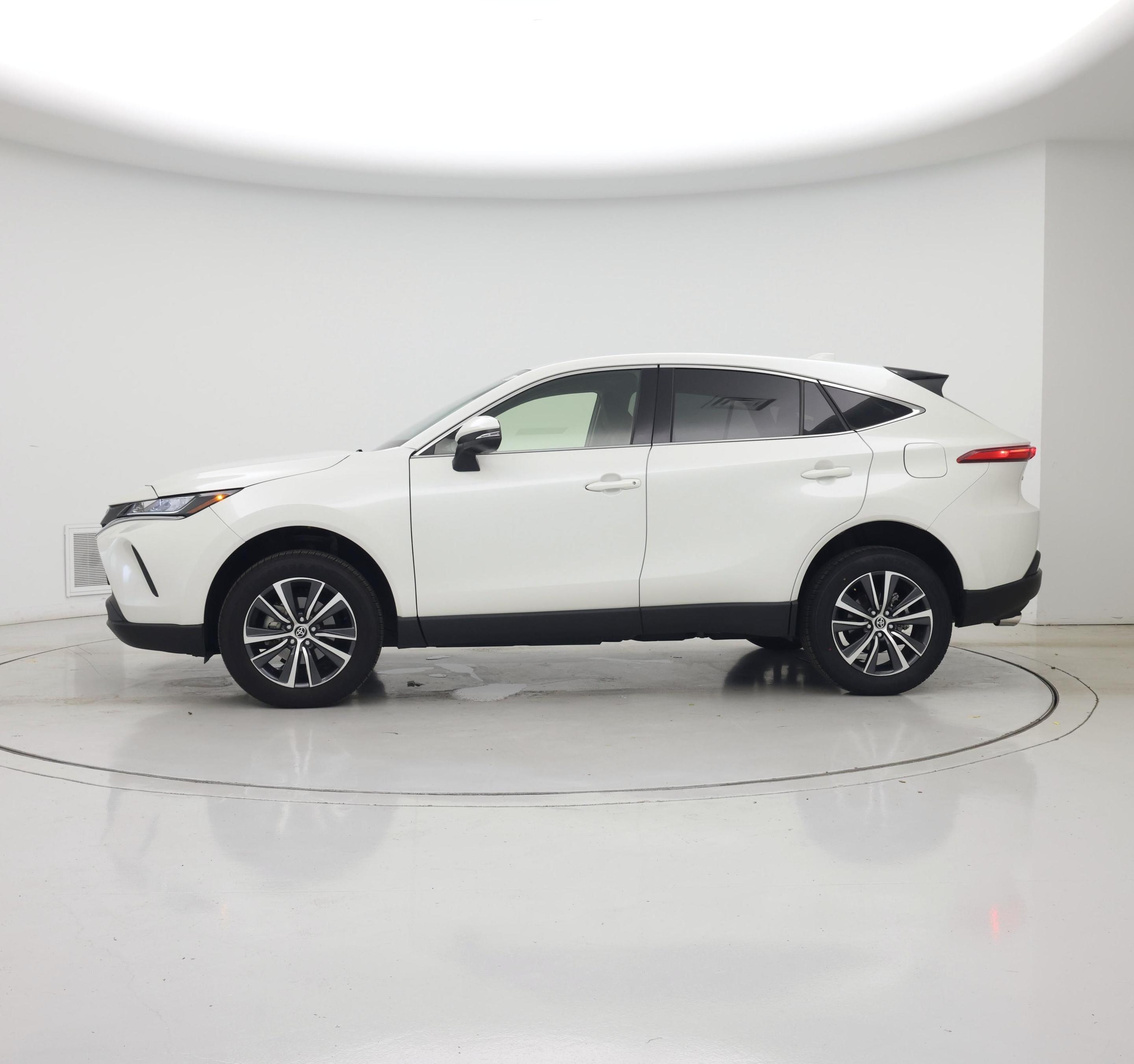 Thumbnail: 2022 Toyota Venza - 3
