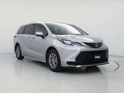 2025 Toyota Sienna LE