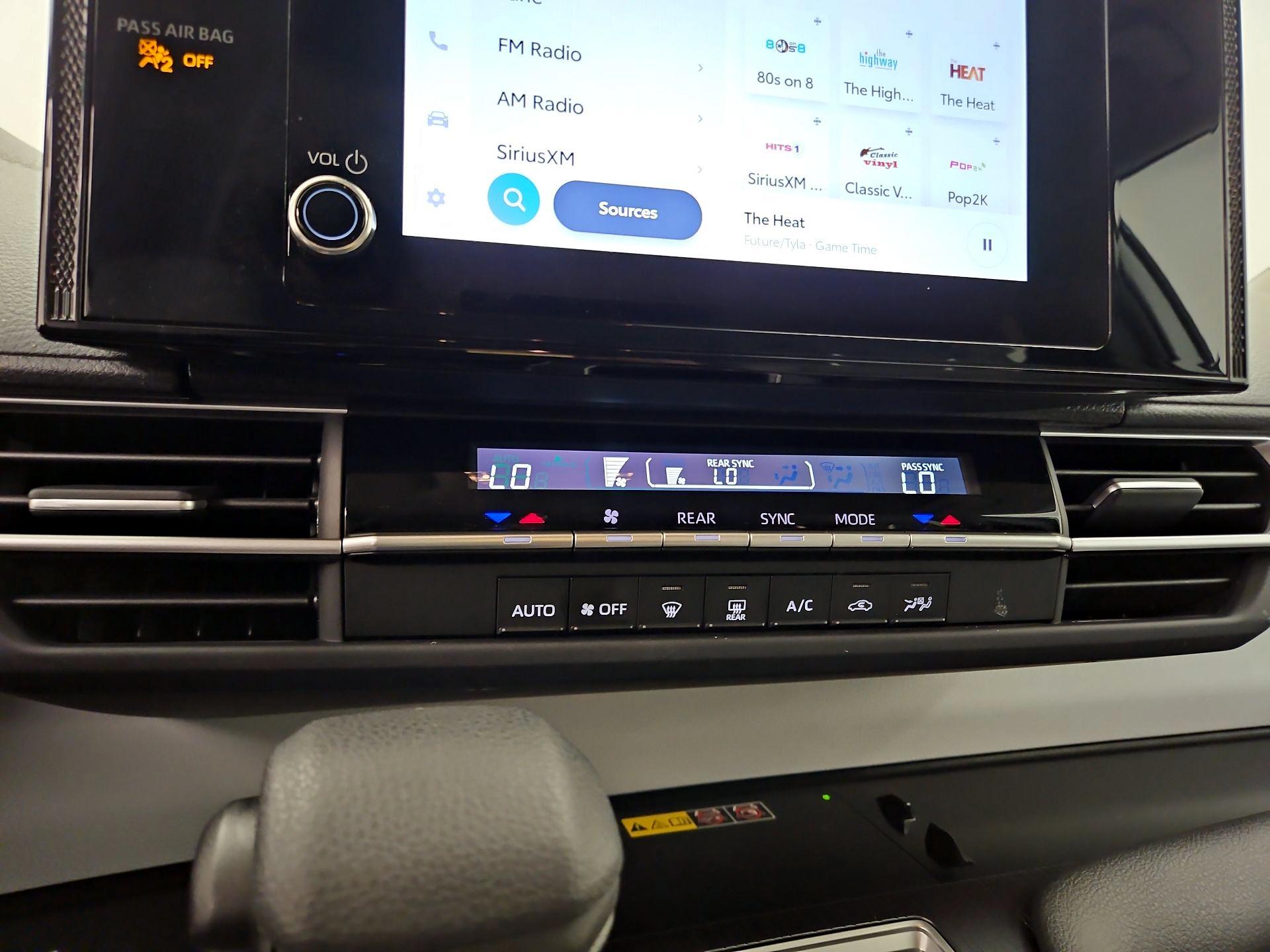 Thumbnail: 2025 Toyota Sienna - 14