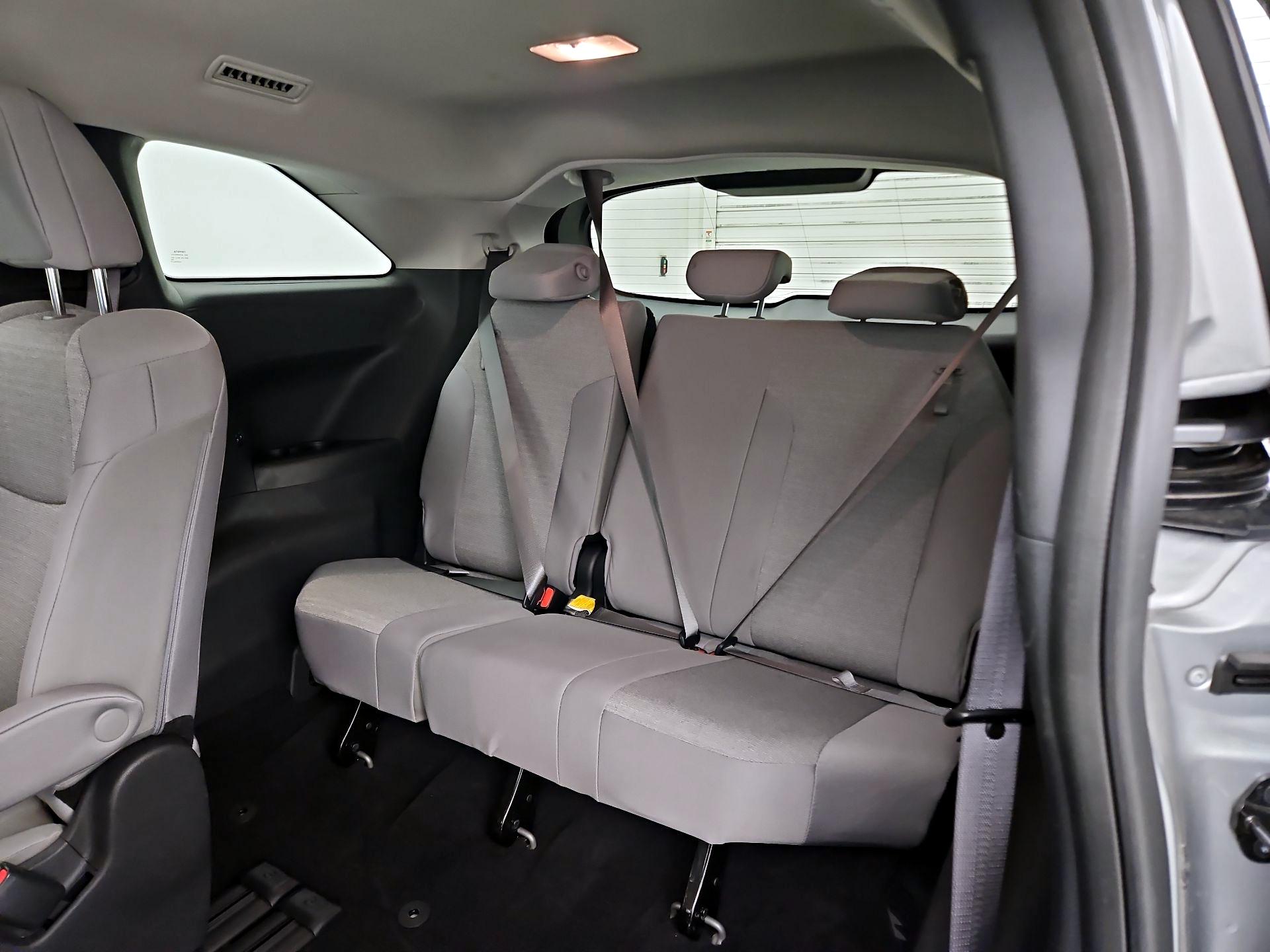 Thumbnail: 2025 Toyota Sienna - 17