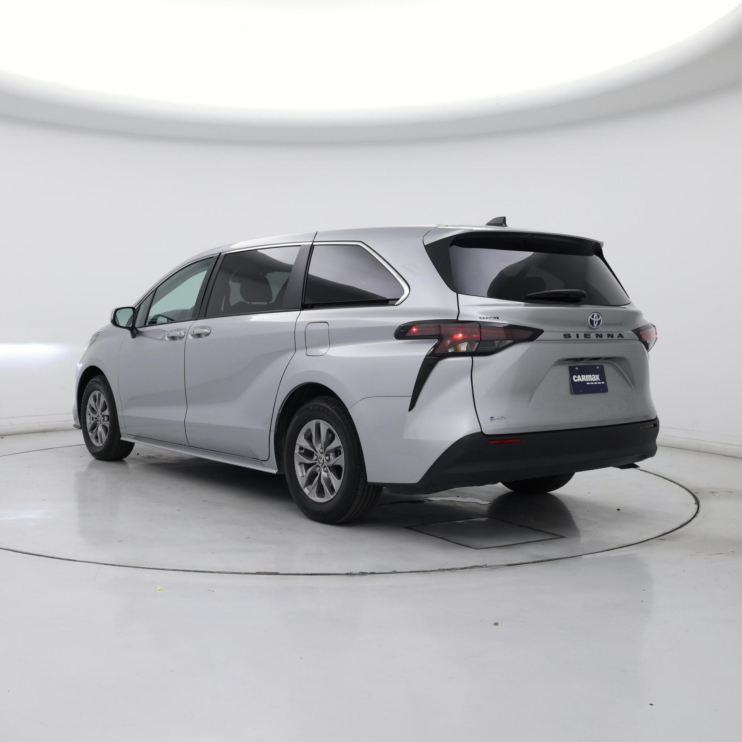 Thumbnail: 2025 Toyota Sienna - 2