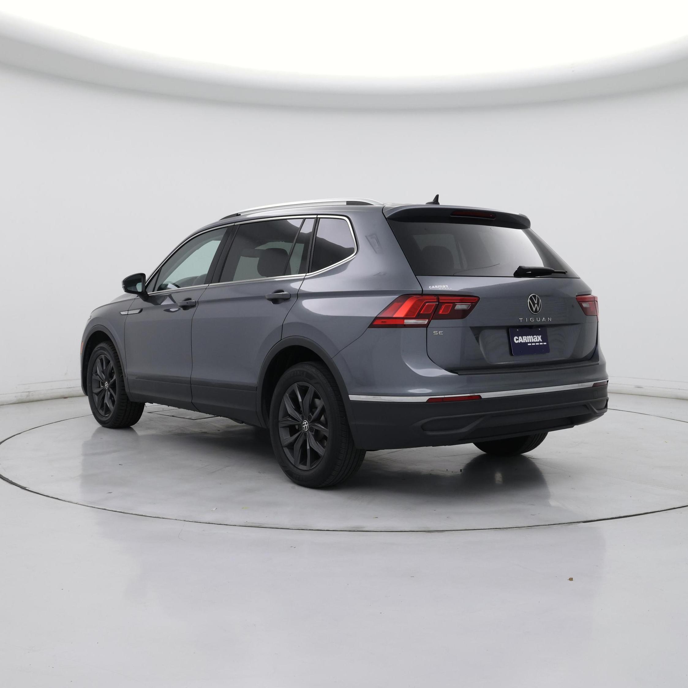 Thumbnail: 2023 Volkswagen Tiguan - 2