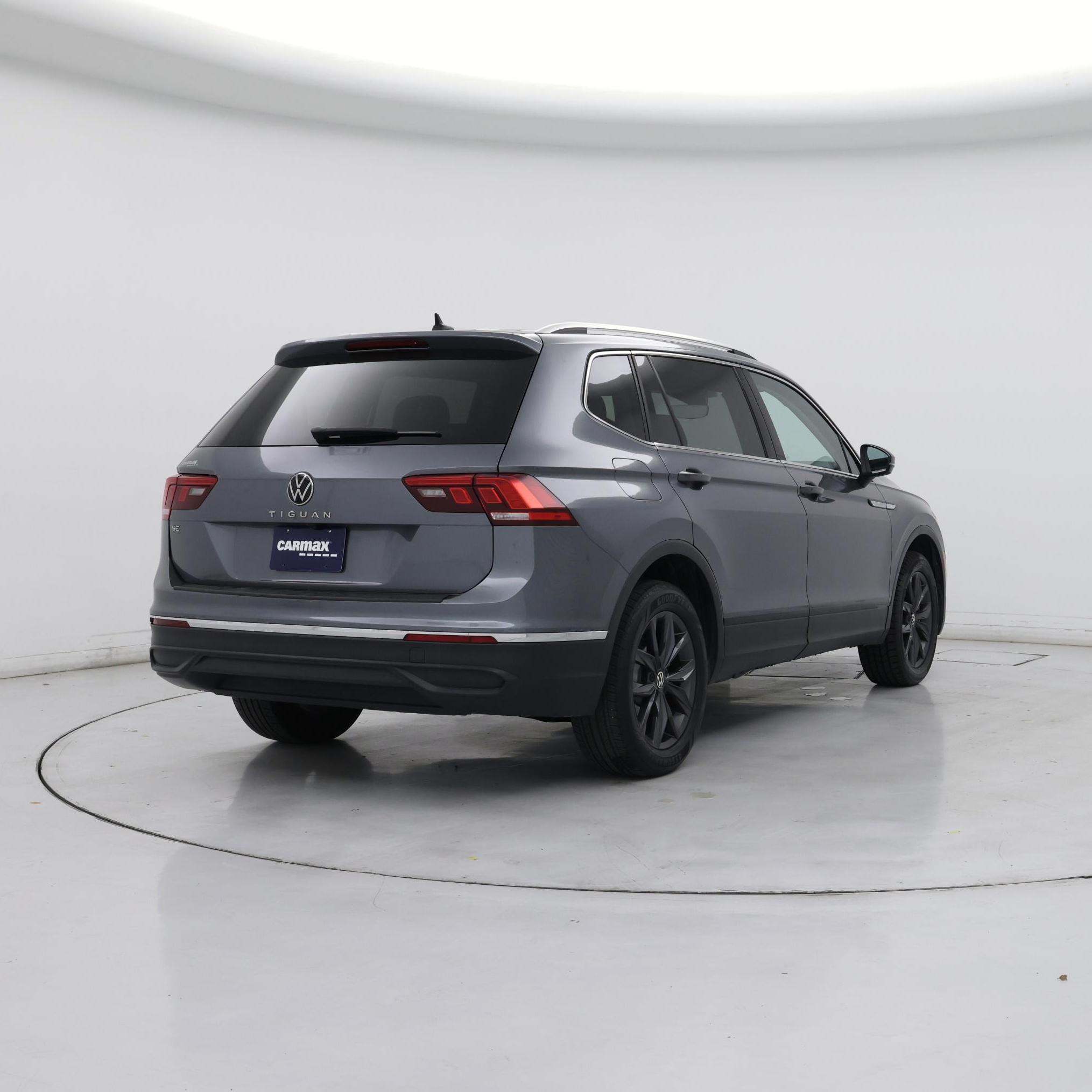 Thumbnail: 2023 Volkswagen Tiguan - 8