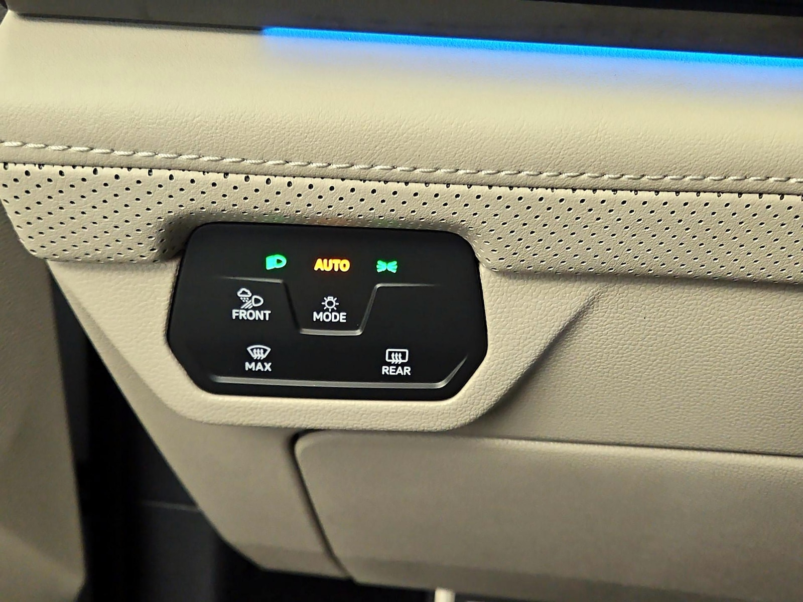 2024 Volkswagen Atlas SEL Premium R-Line - Photo 14