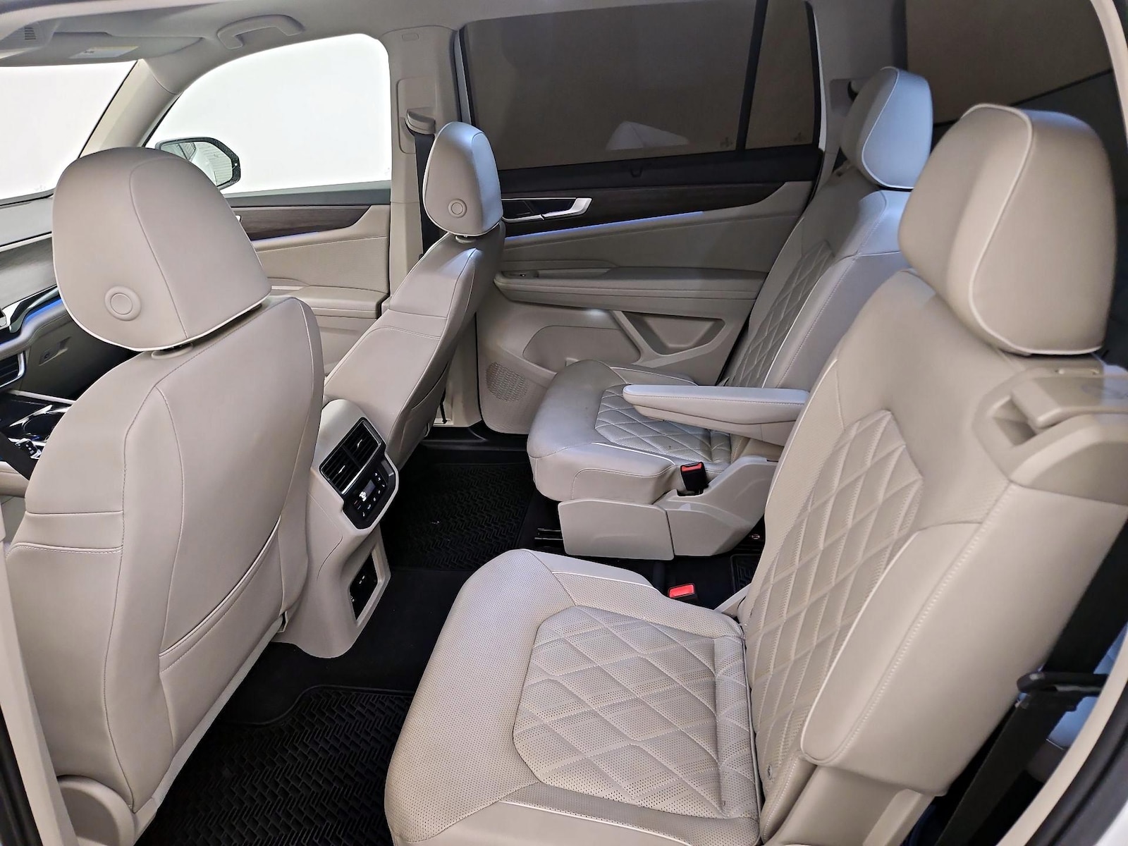 2024 Volkswagen Atlas SEL Premium R-Line - Photo 21