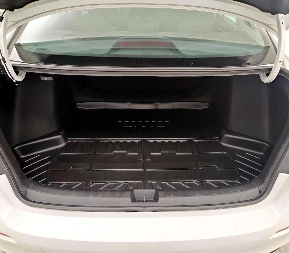Trunk/Cargo (Seats Up)
