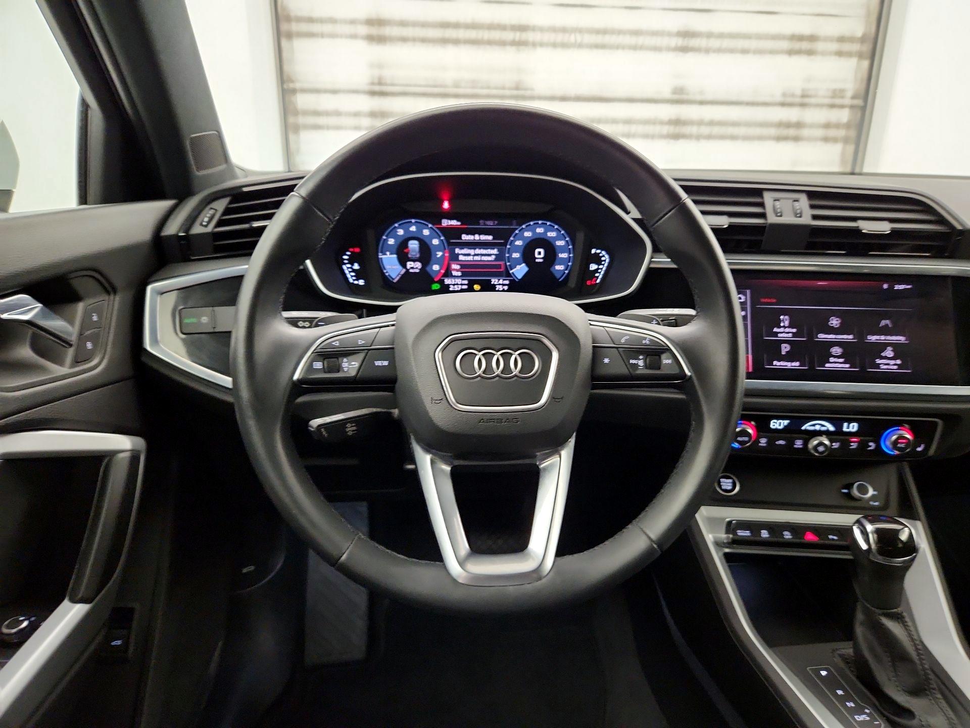 Thumbnail: 2021 Audi Q3 - 10