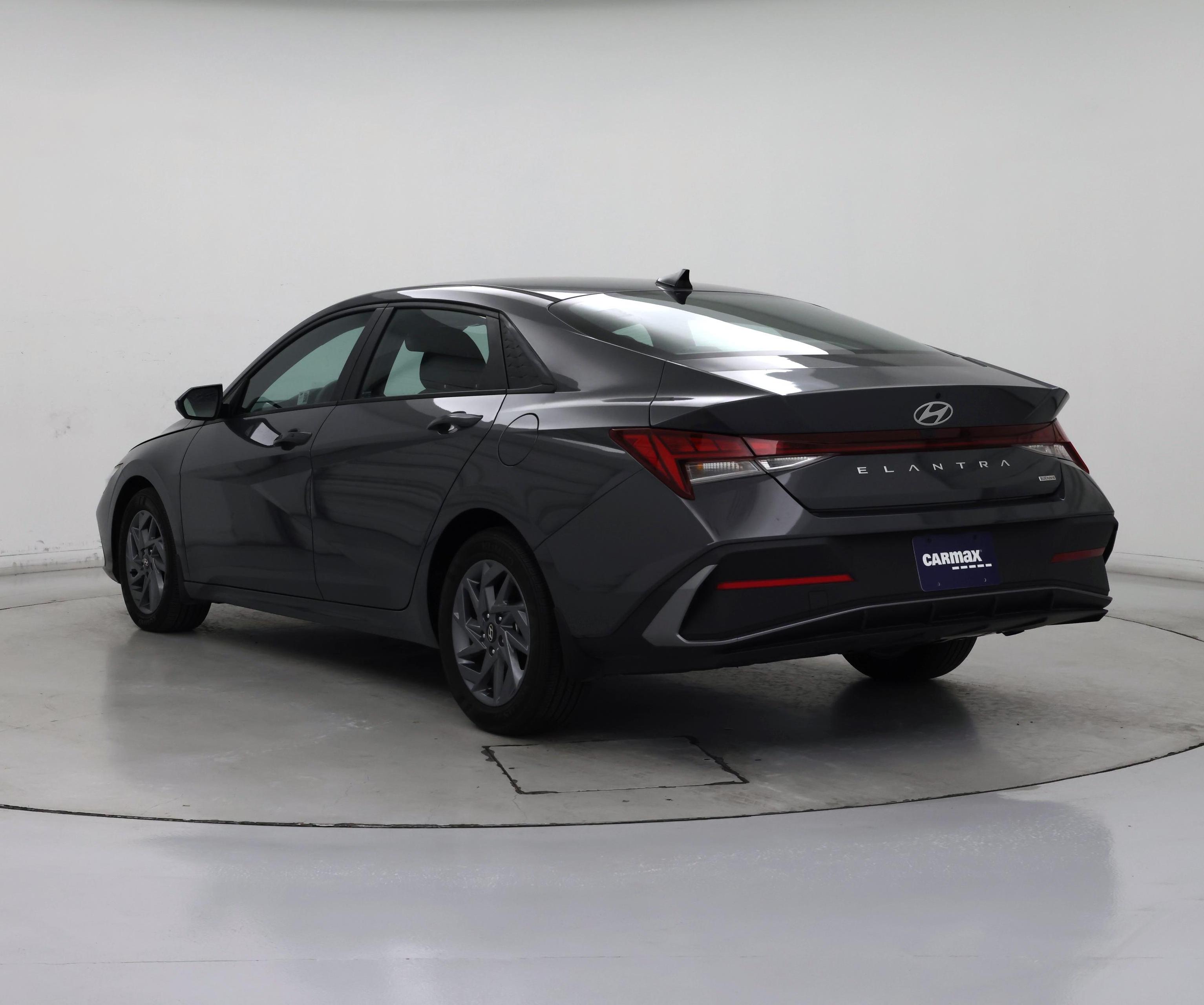 Thumbnail: 2024 Hyundai Elantra - 2