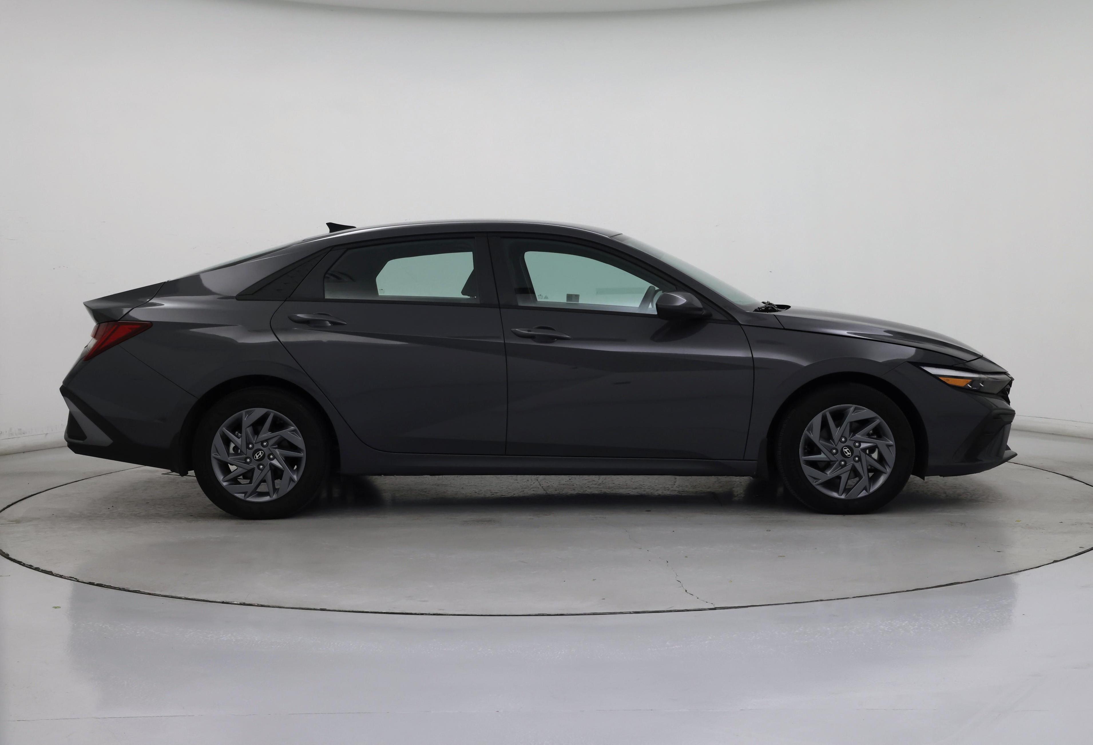 Thumbnail: 2024 Hyundai Elantra - 7