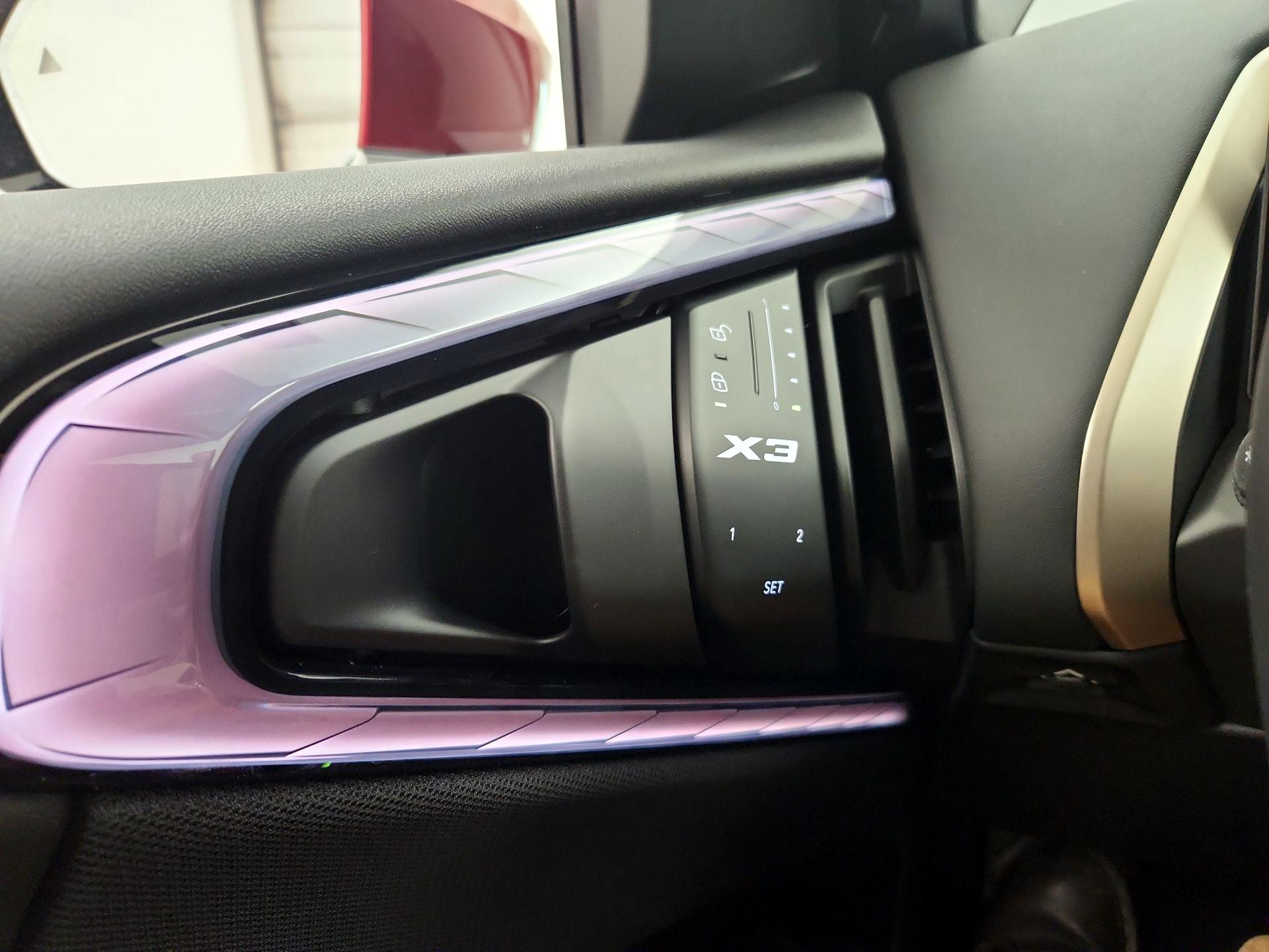Thumbnail: 2025 BMW X3 - 13