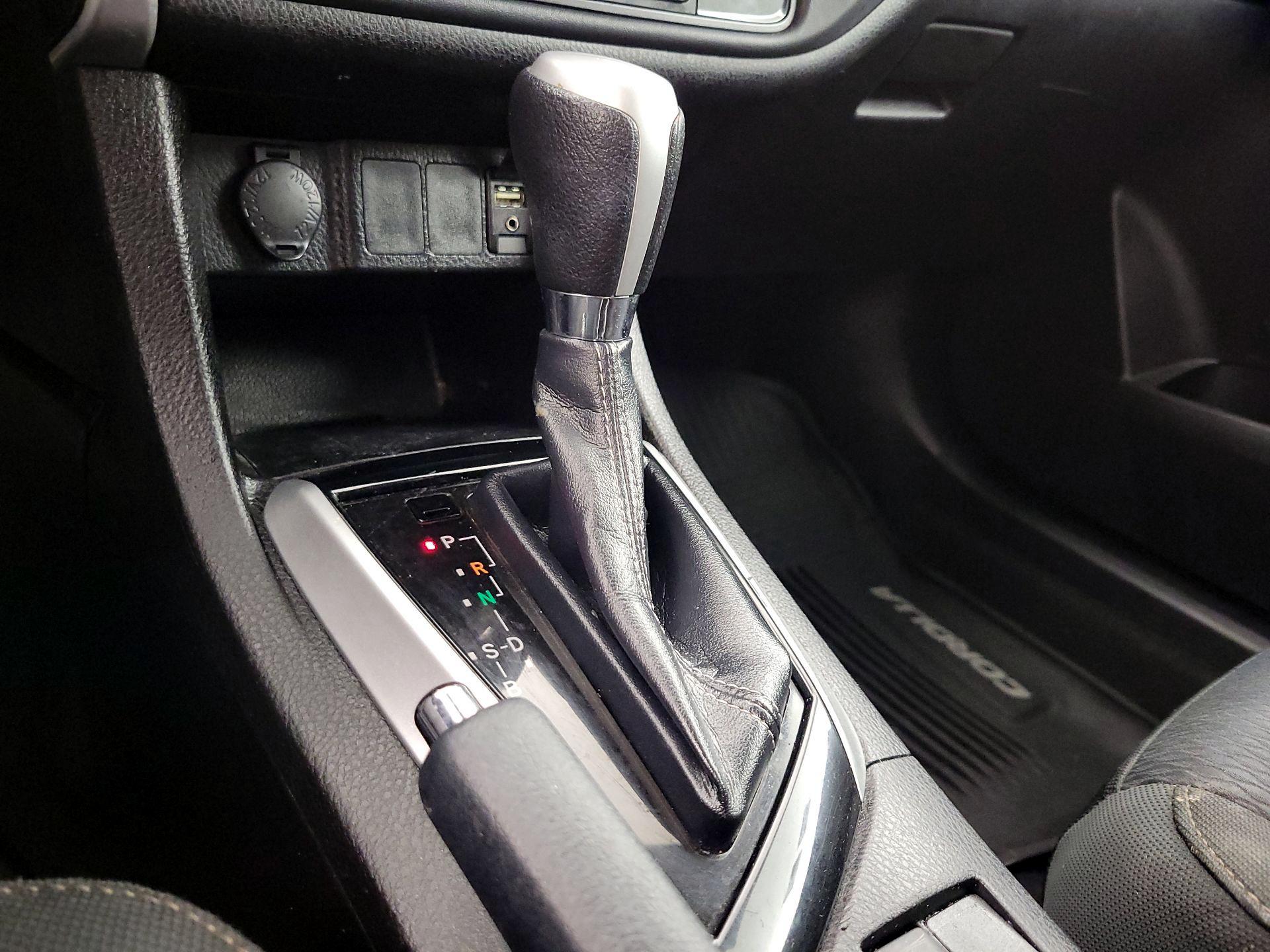 Thumbnail: 2018 Toyota Corolla - 17