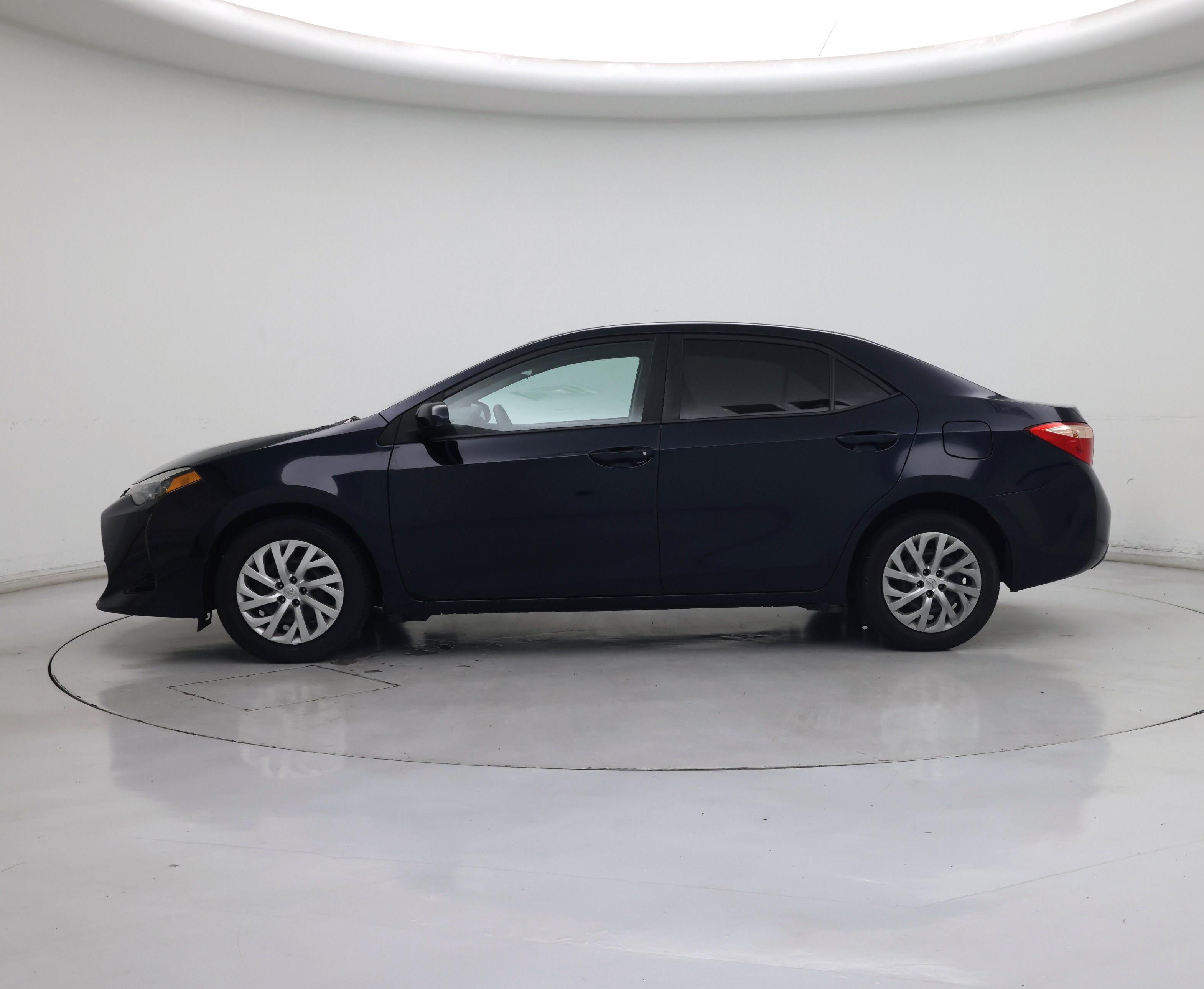 Thumbnail: 2018 Toyota Corolla - 3