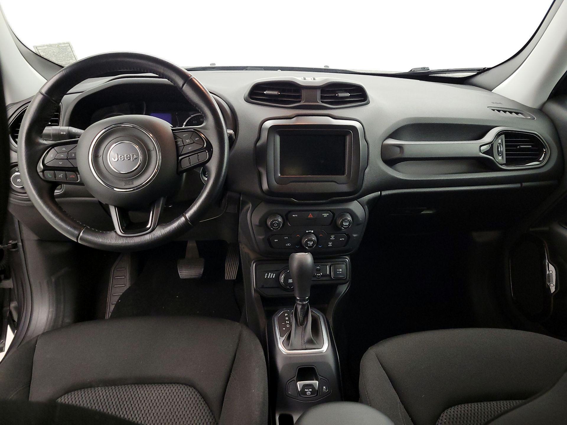 Thumbnail: 2019 Jeep Renegade - 9
