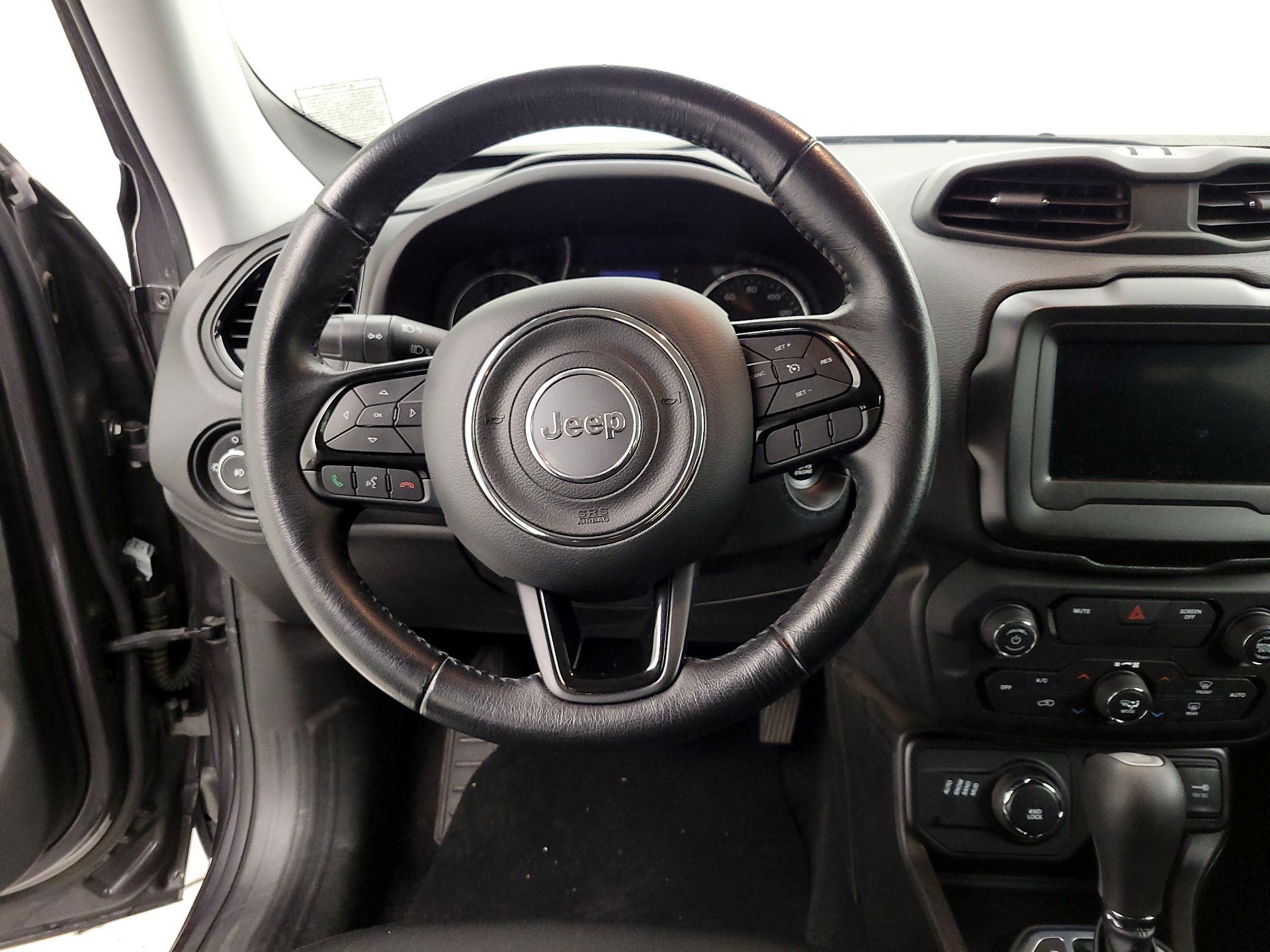 Thumbnail: 2019 Jeep Renegade - 10