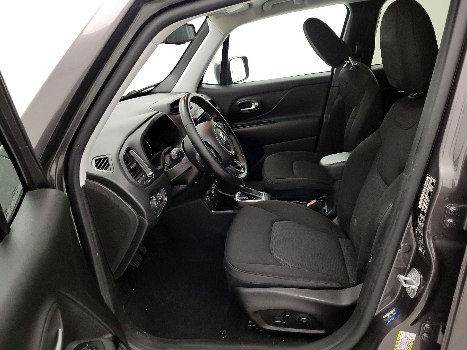 Thumbnail: 2019 Jeep Renegade - 11