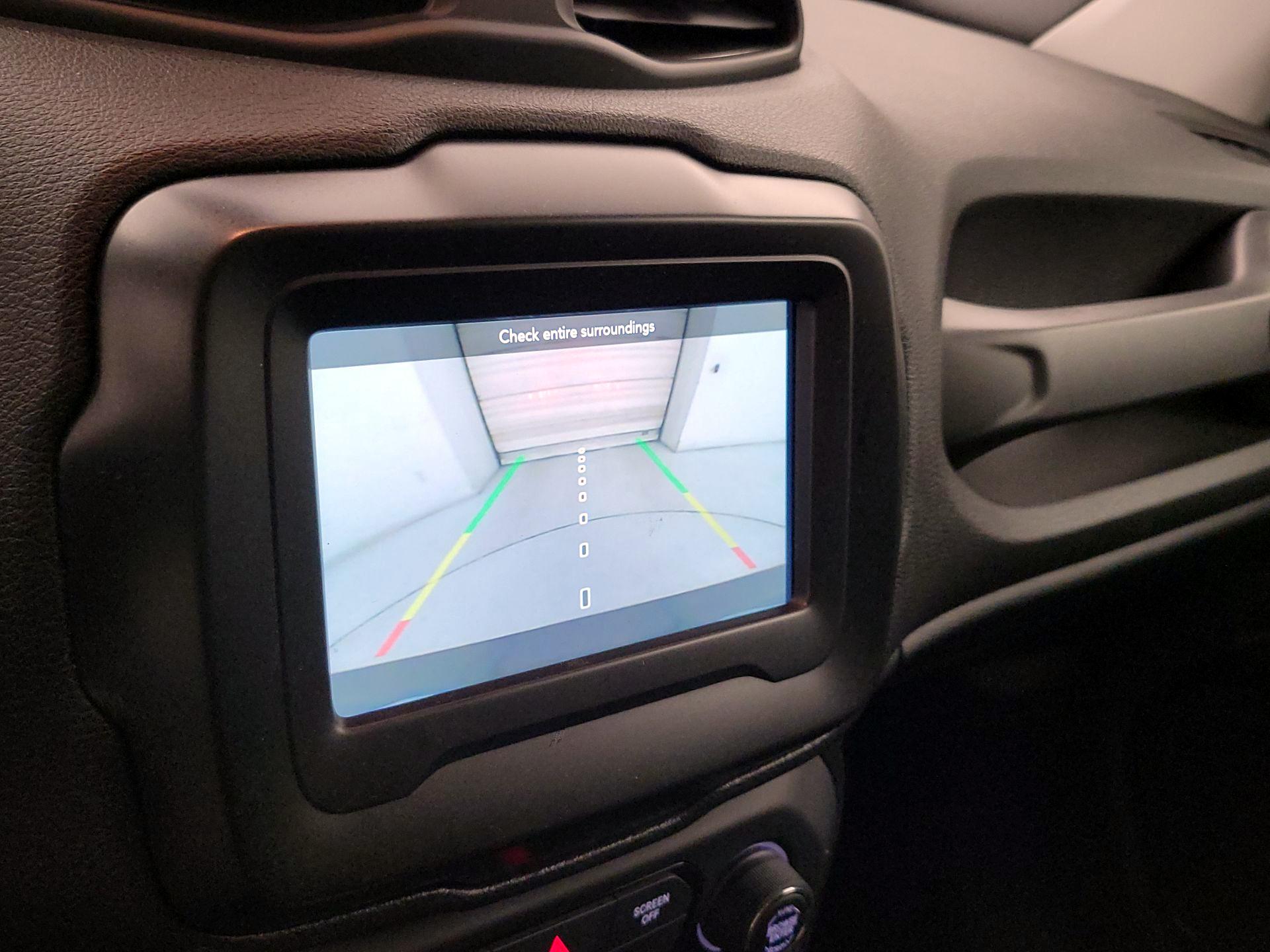 Thumbnail: 2019 Jeep Renegade - 14