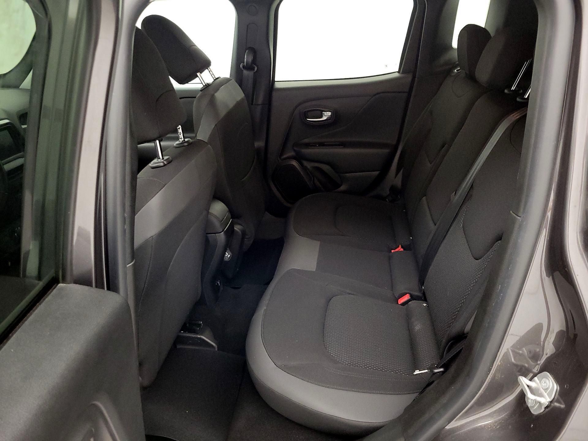 Thumbnail: 2019 Jeep Renegade - 18