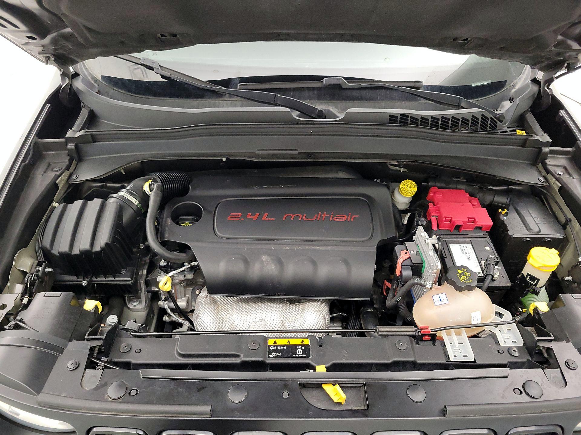 Thumbnail: 2019 Jeep Renegade - 20