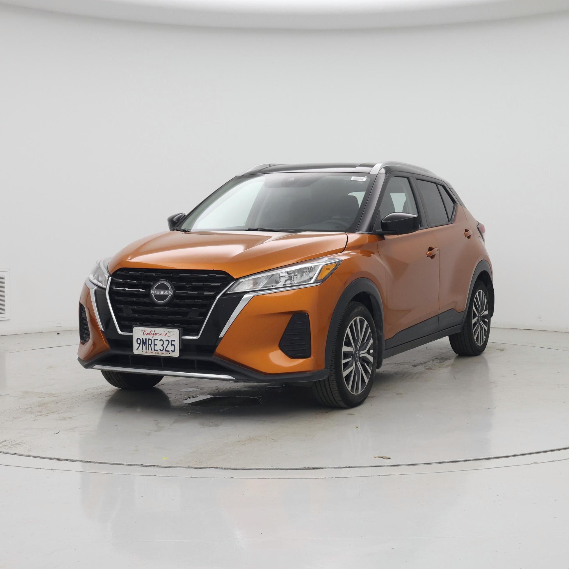 Thumbnail: 2023 Nissan Kicks - 4
