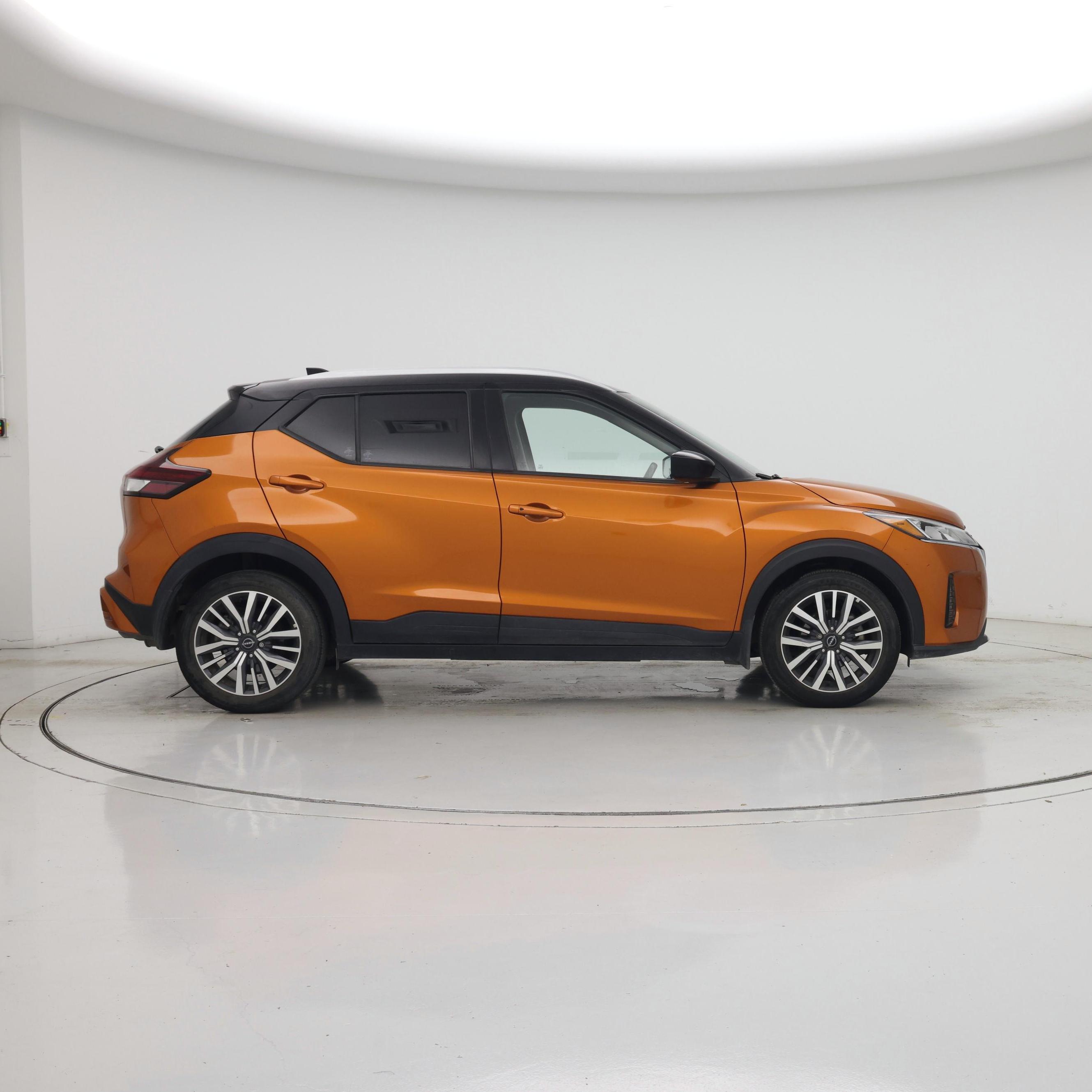 Thumbnail: 2023 Nissan Kicks - 7