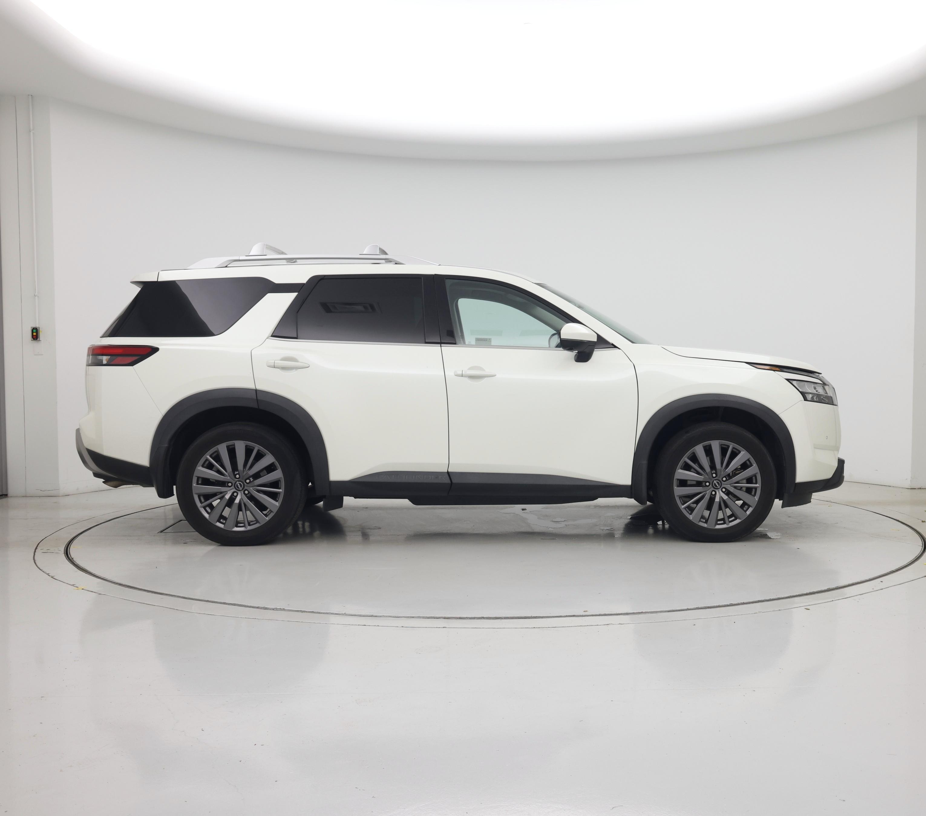 Thumbnail: 2023 Nissan Pathfinder - 7